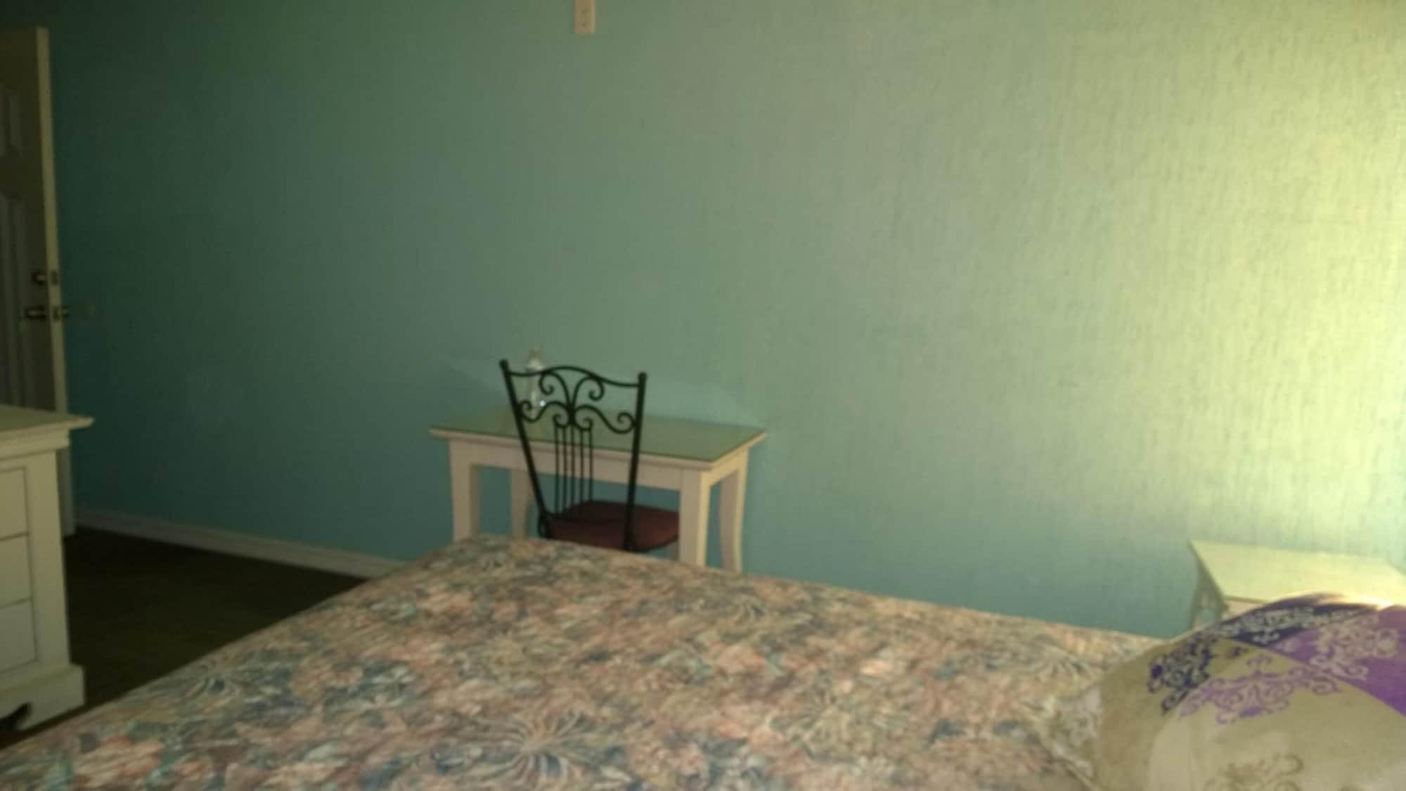 image-housing-carousel