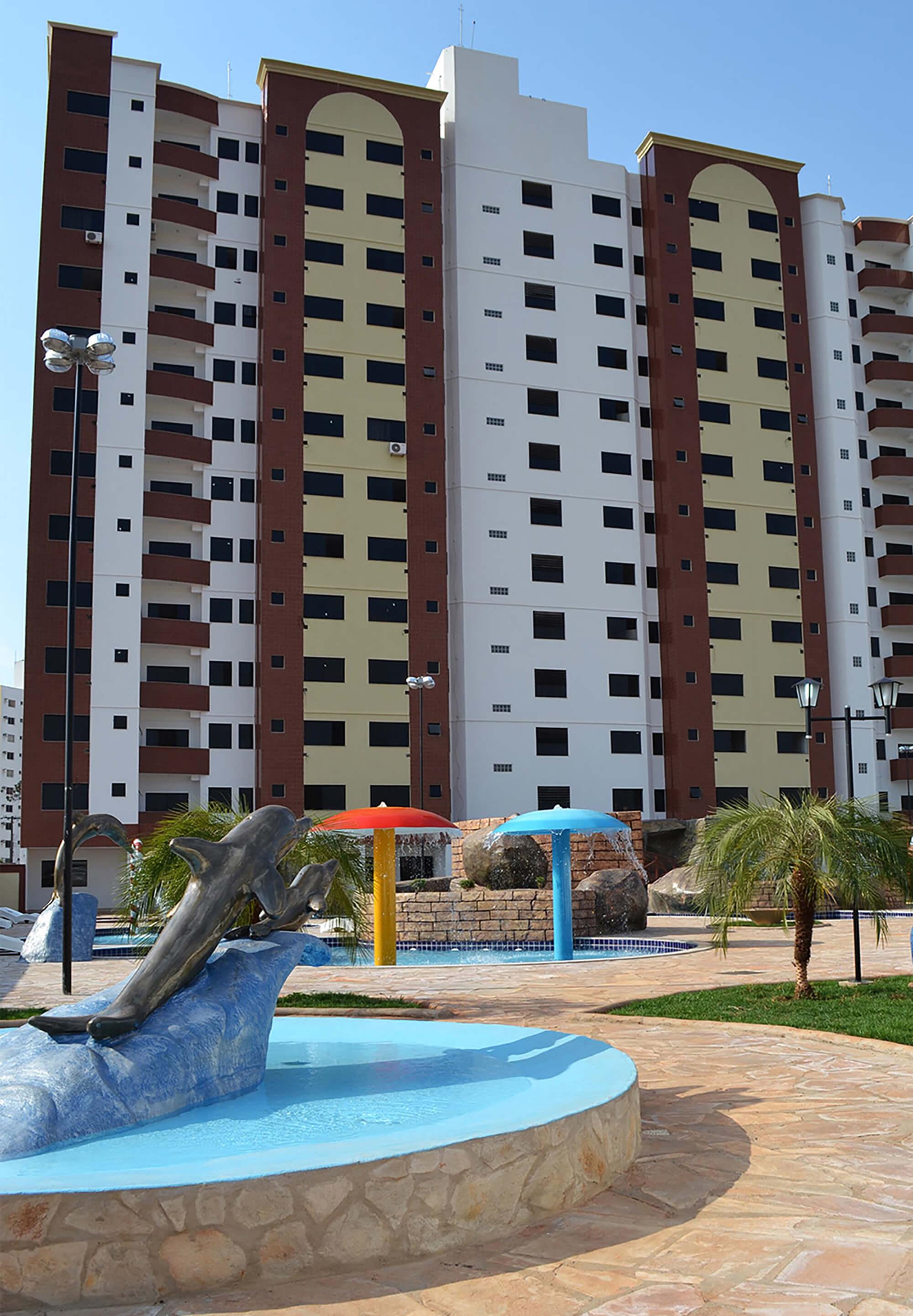 image-housing-carousel