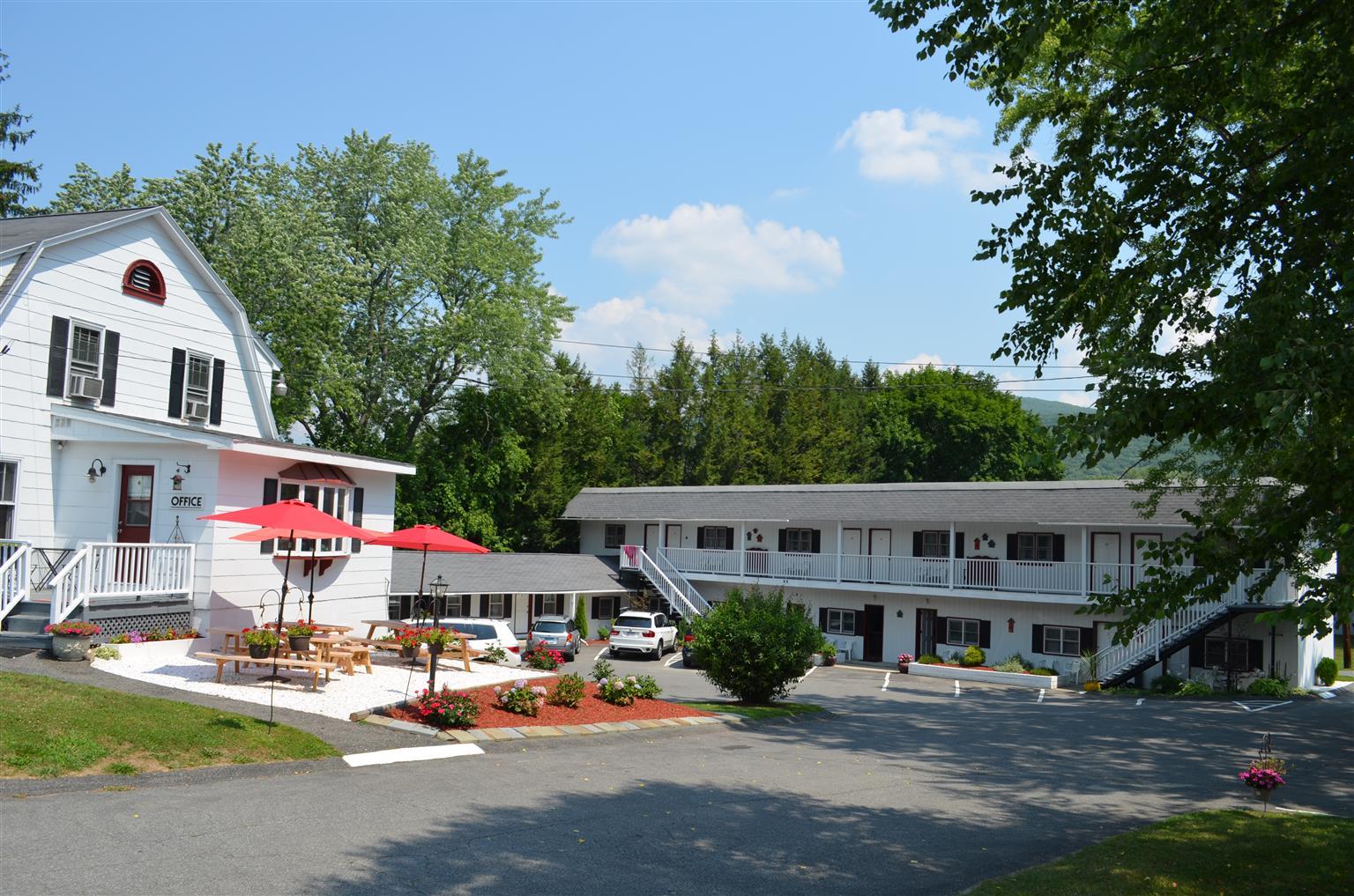 Willows Motel image