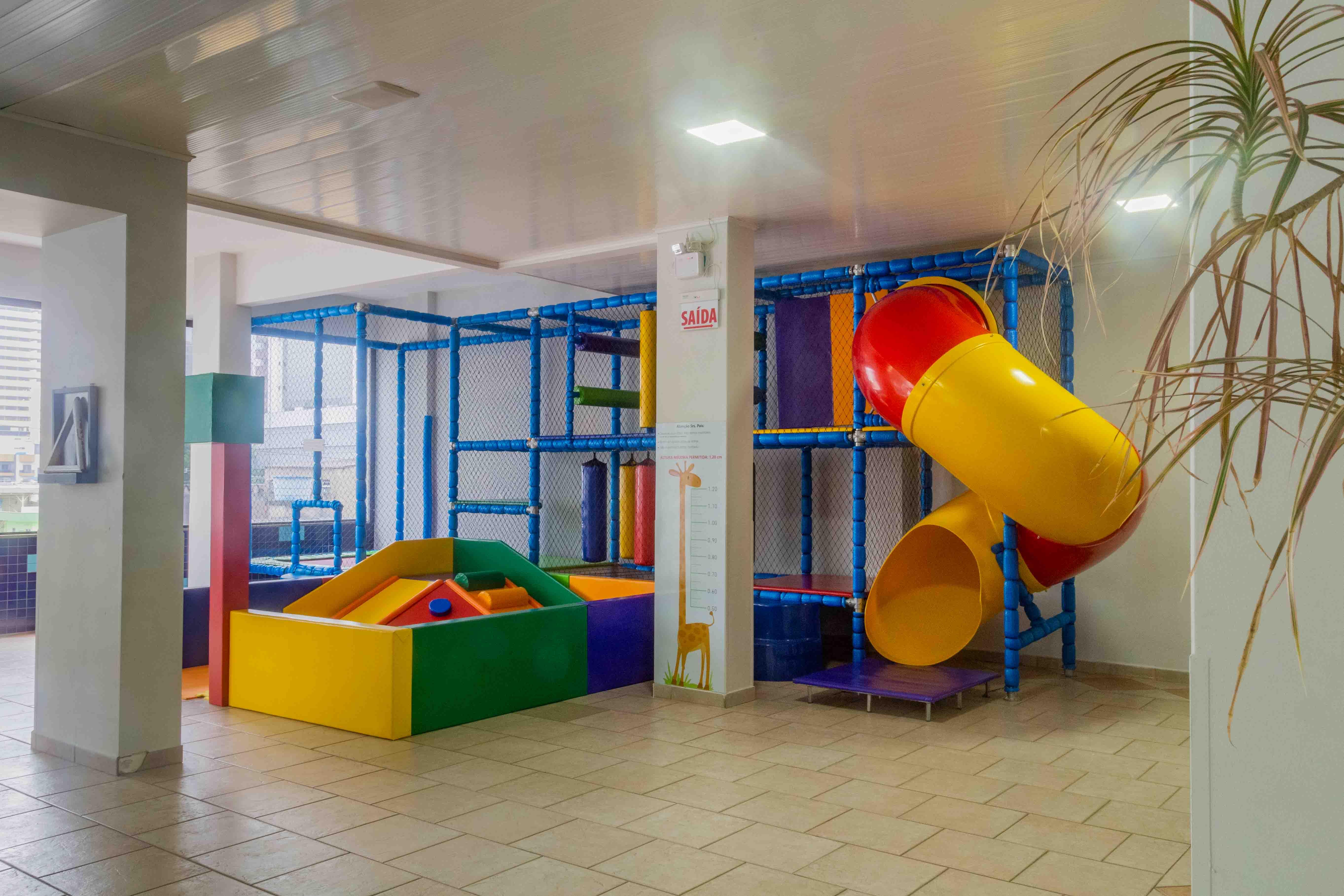 image-housing-carousel