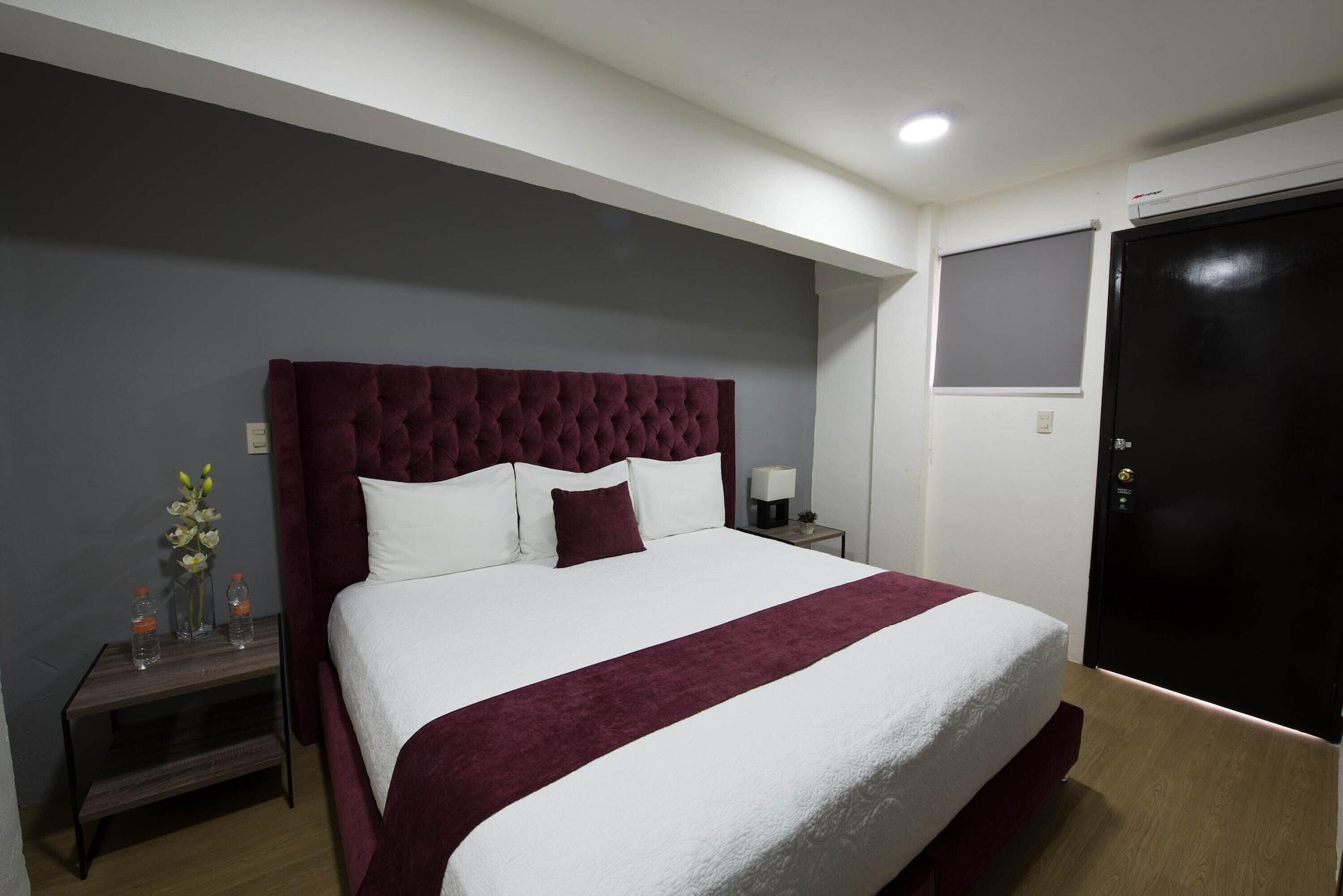 HOTEL LUNADA 4