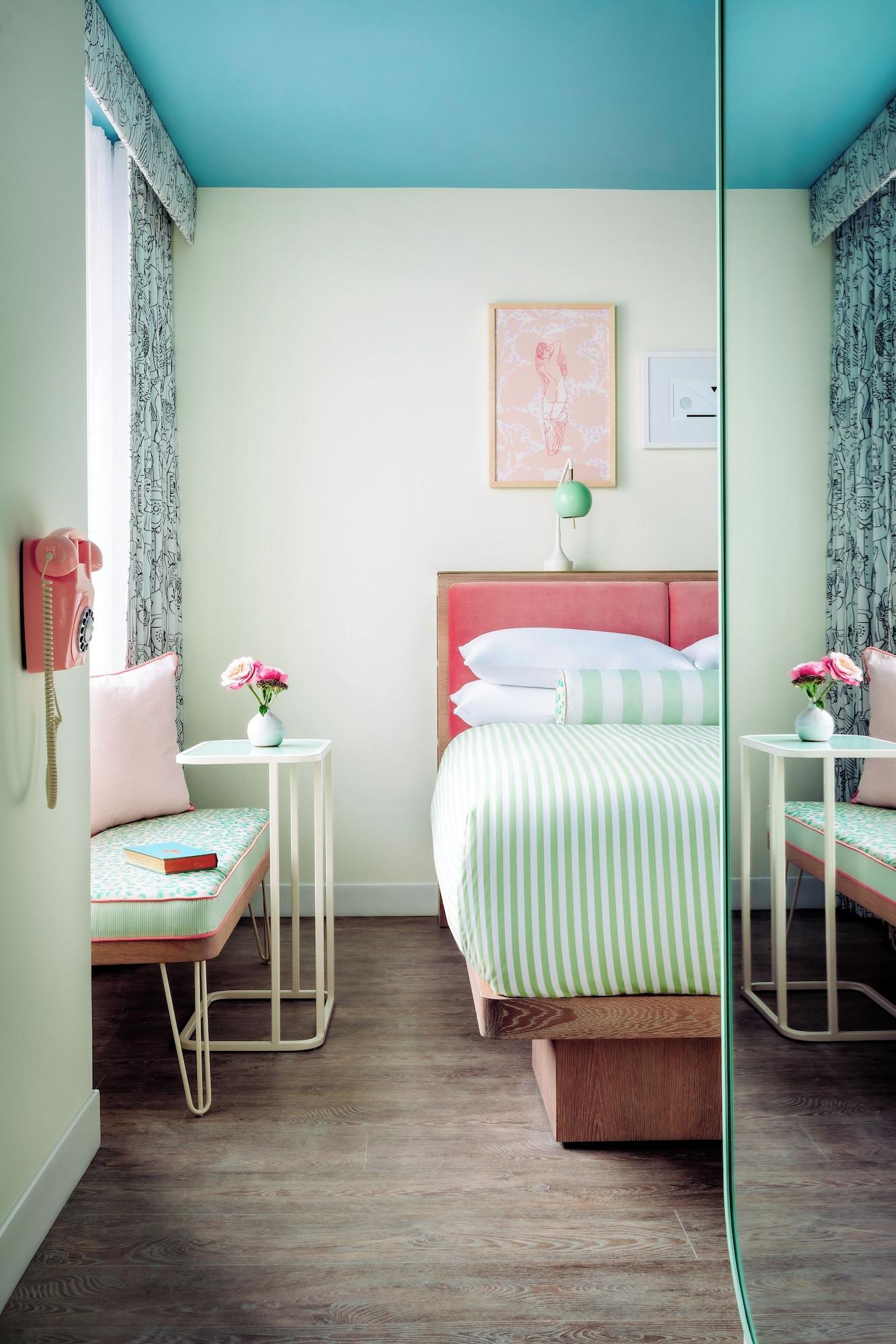 image-housing-carousel
