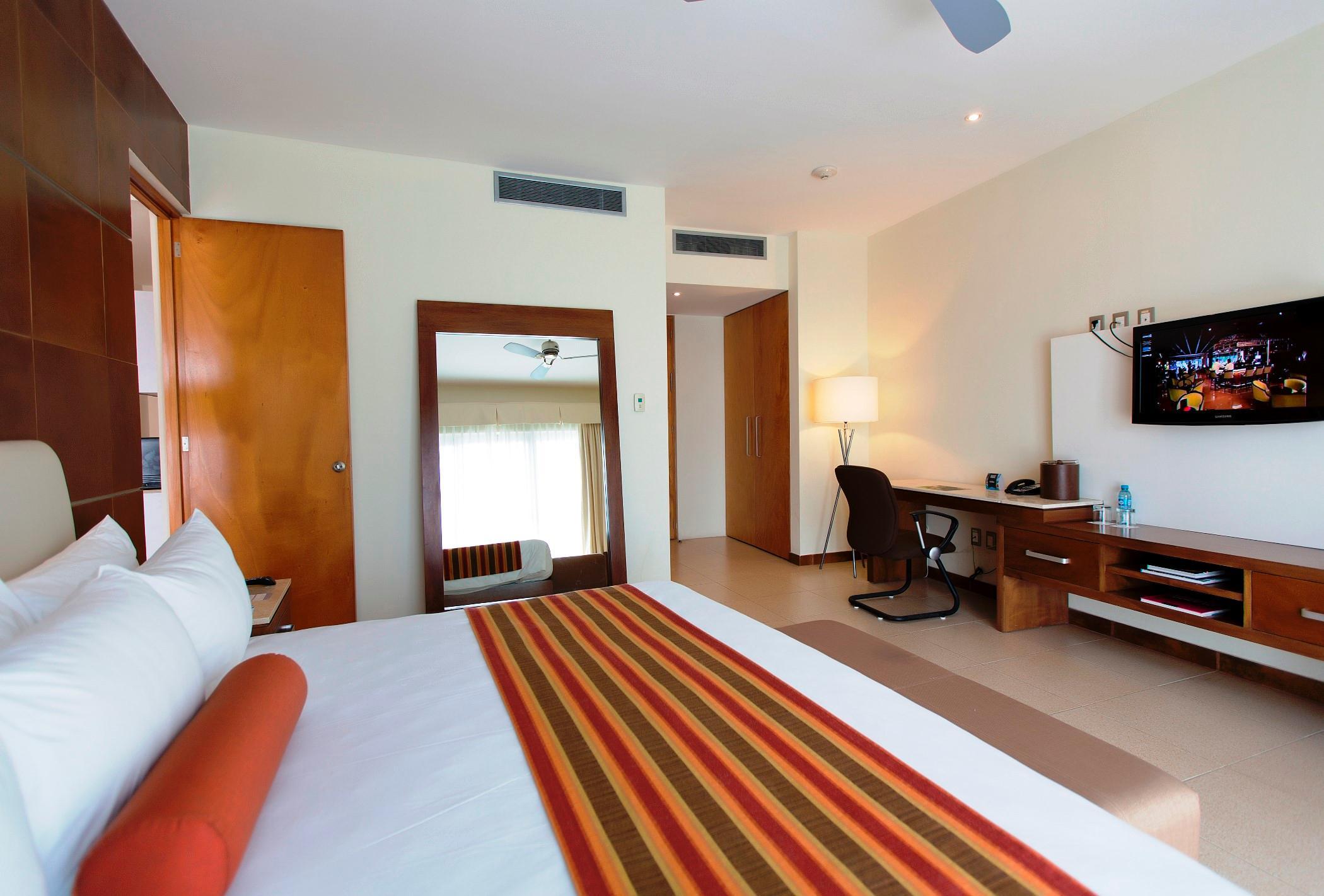 KRAZY SUPER SAVER - TWO DOUBLE BEDS WITH BALCONY