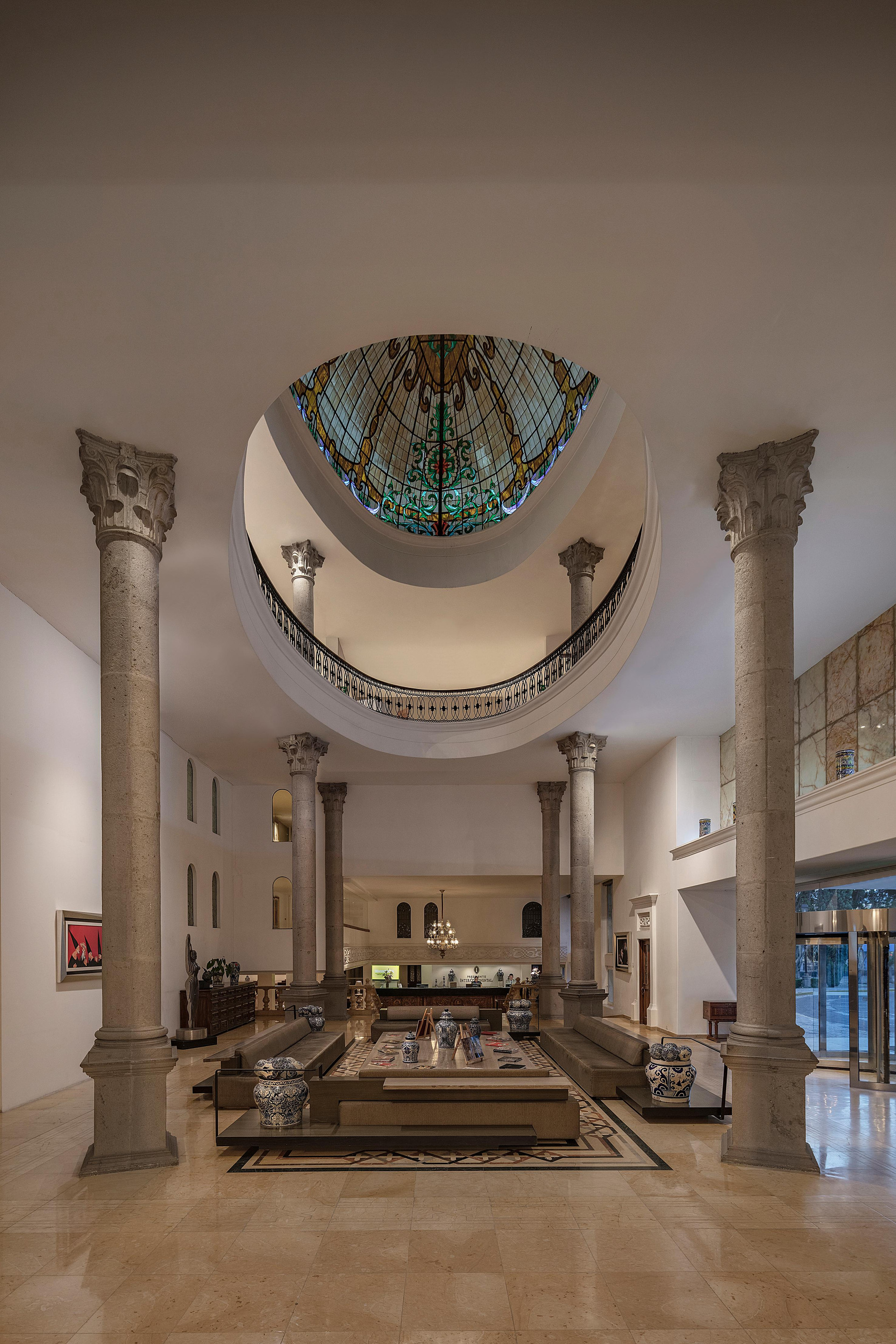image-housing-carousel