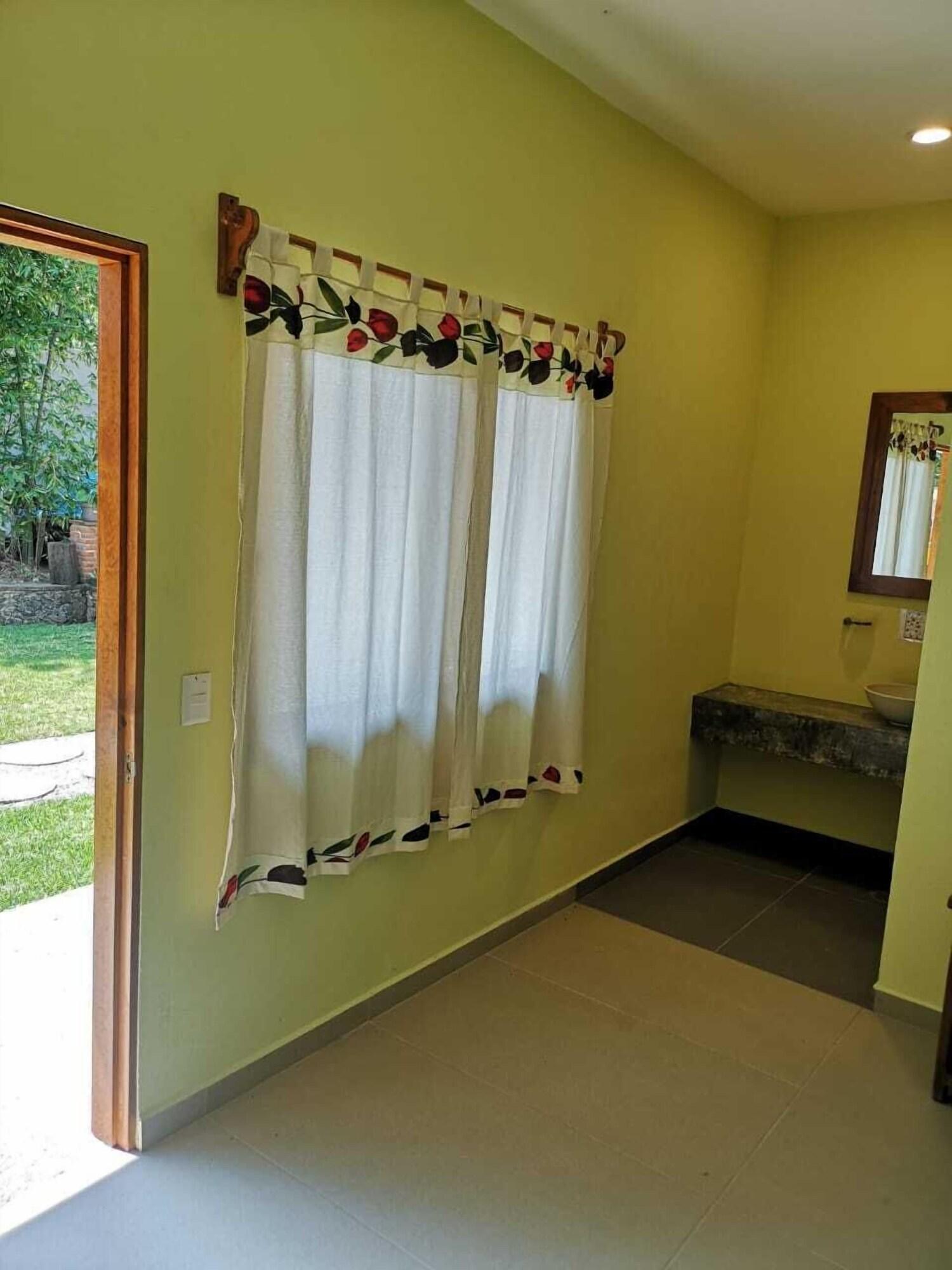 image-housing-carousel