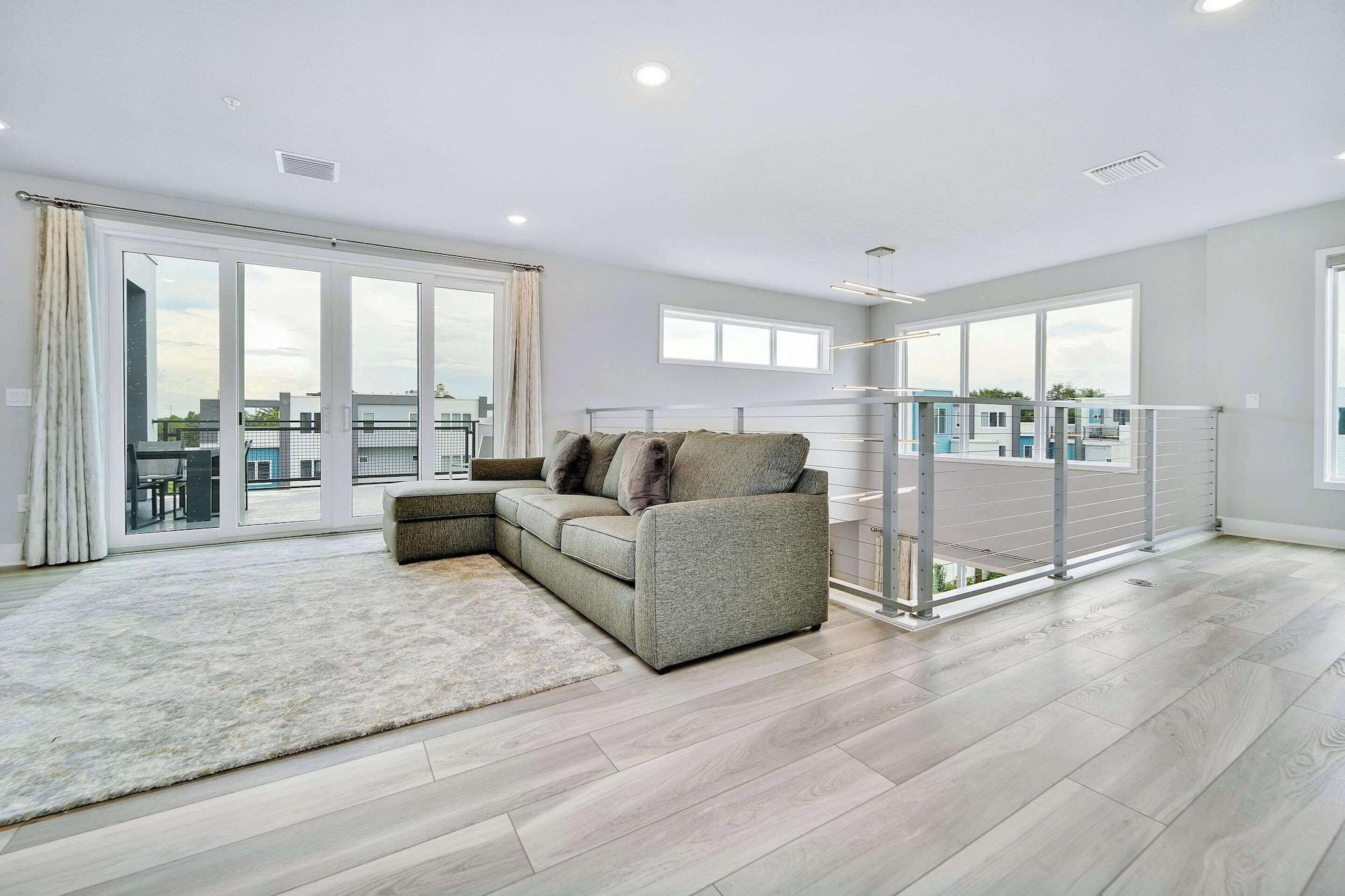 image-housing-carousel