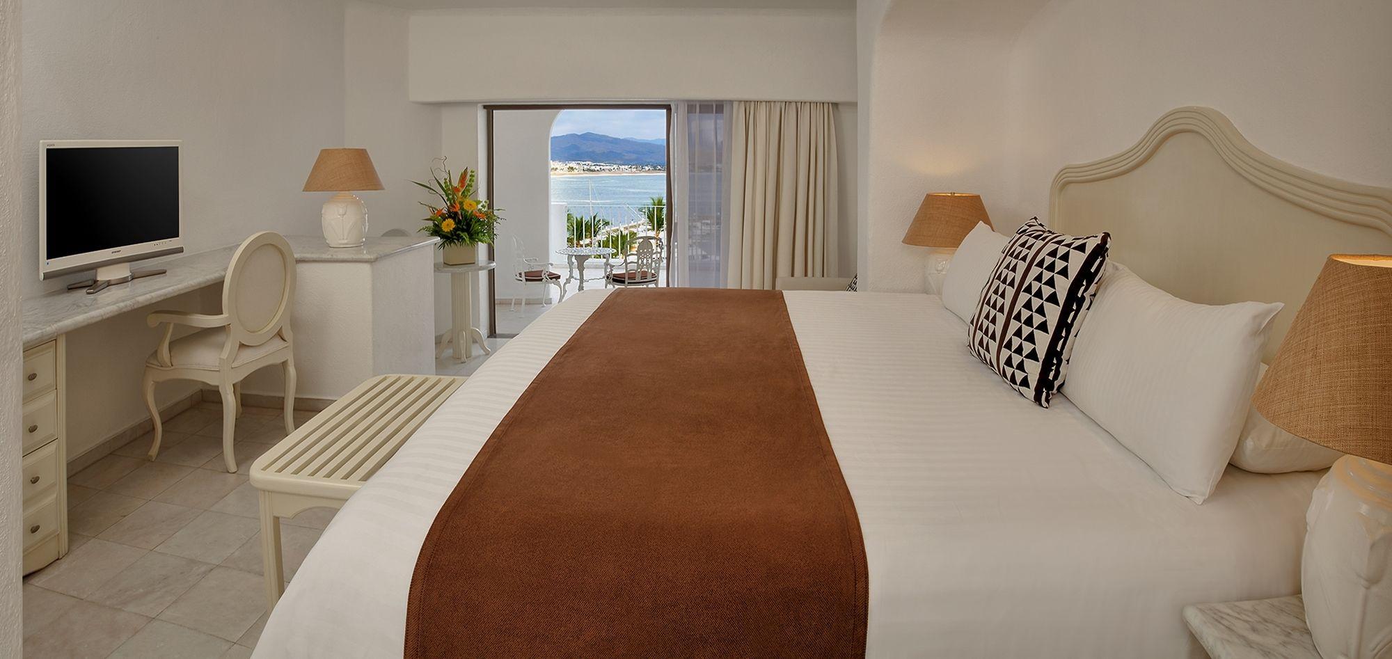 Brisas Beach Club King Bed
