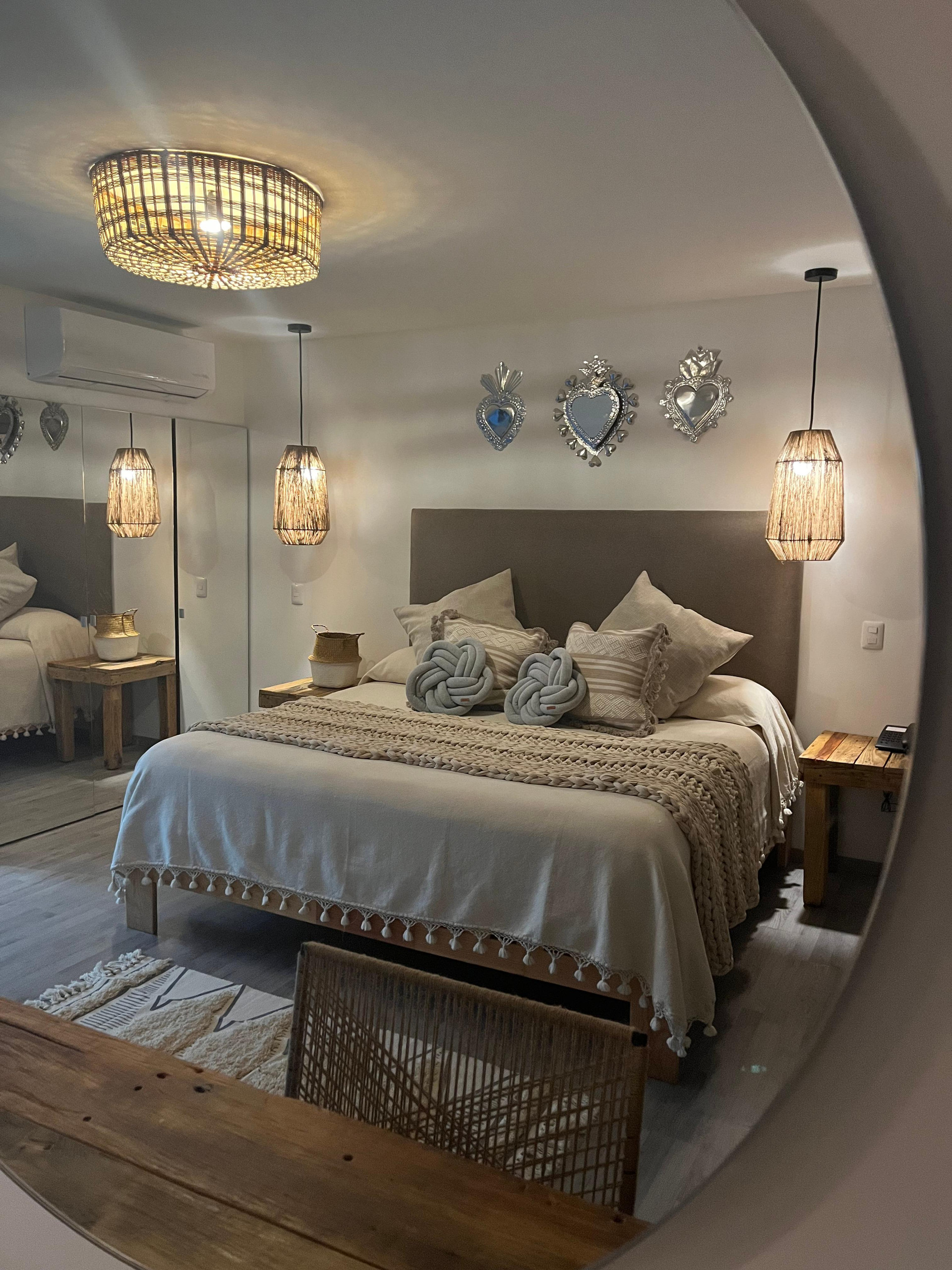 image-housing-carousel