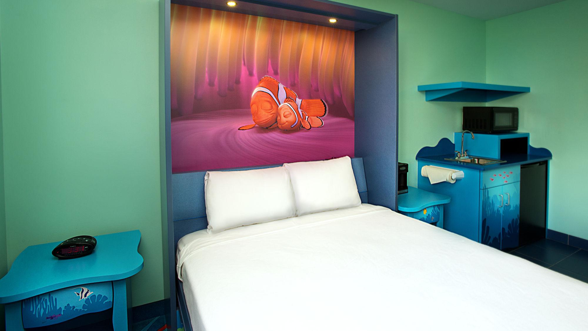 image-housing-carousel