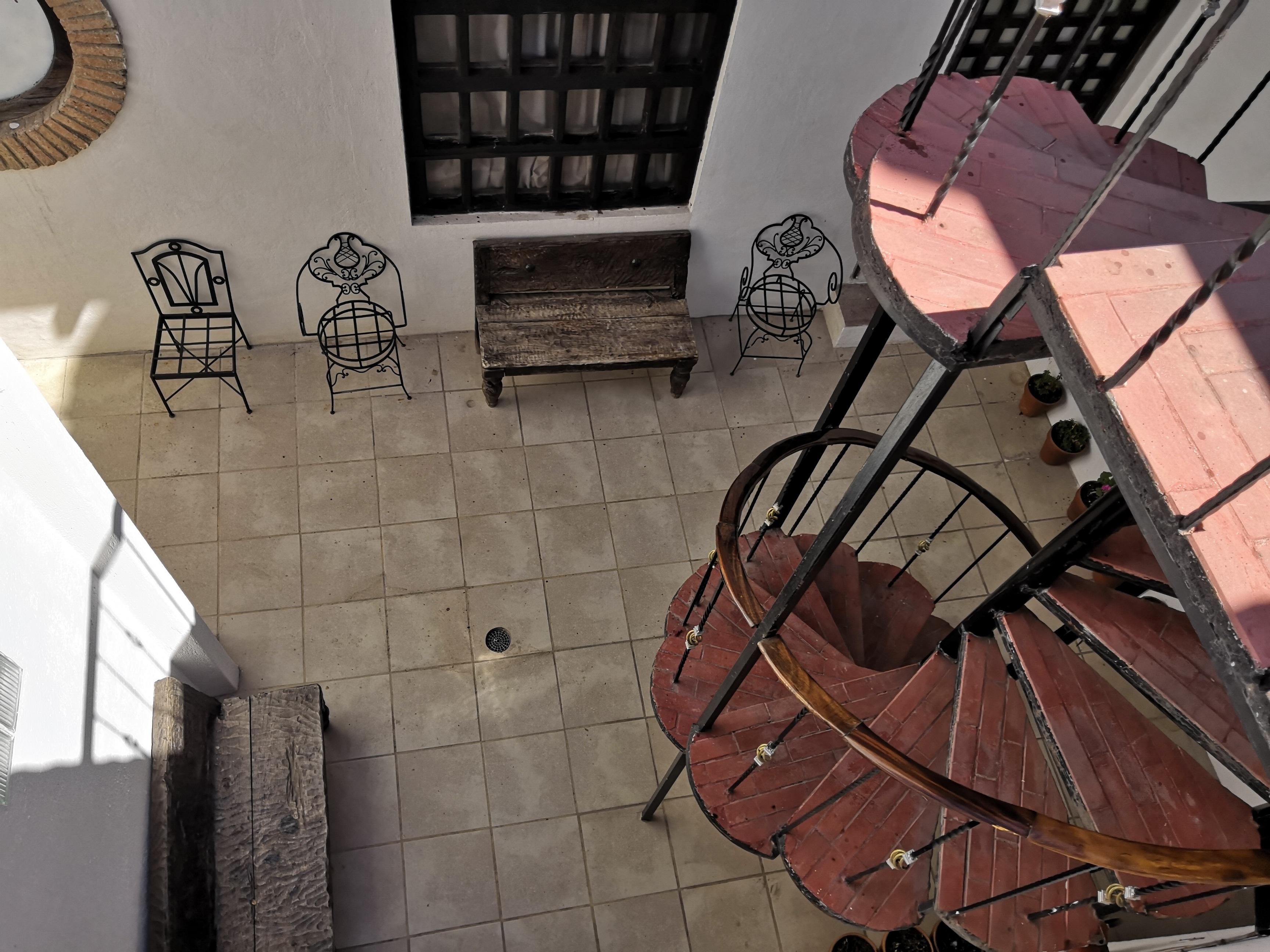 image-housing-carousel