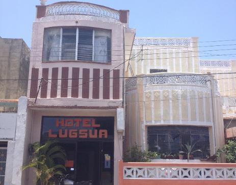 image-housing-carousel