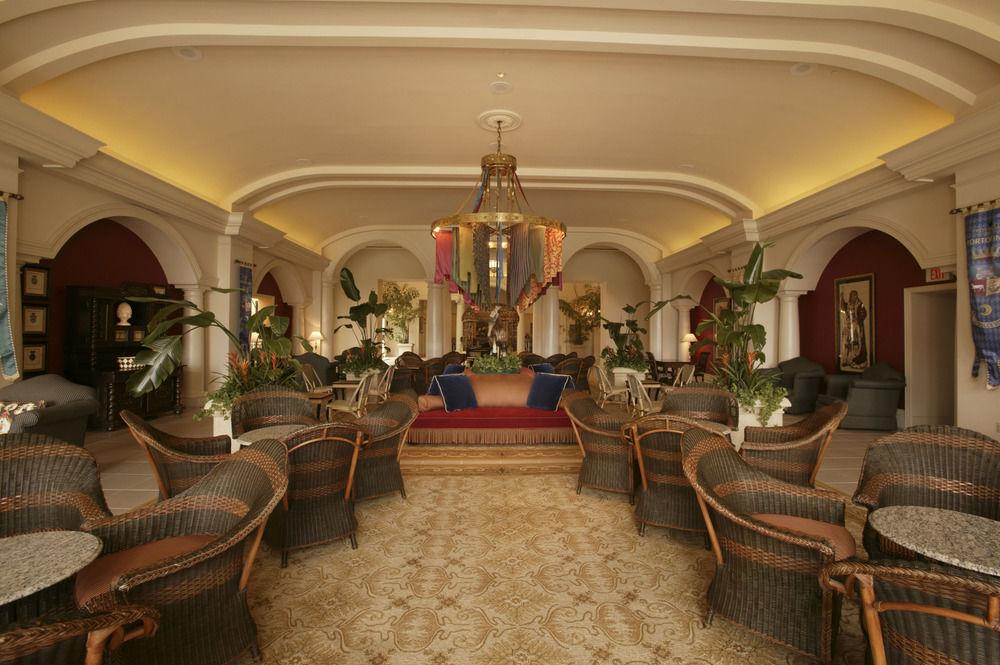 image-housing-carousel