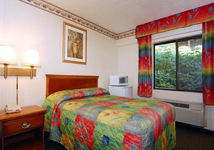 image-housing-carousel