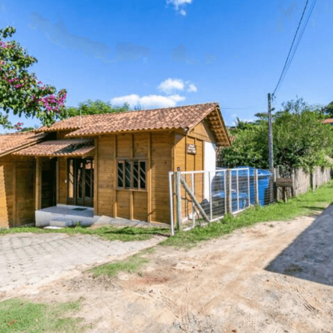 image-housing-carousel