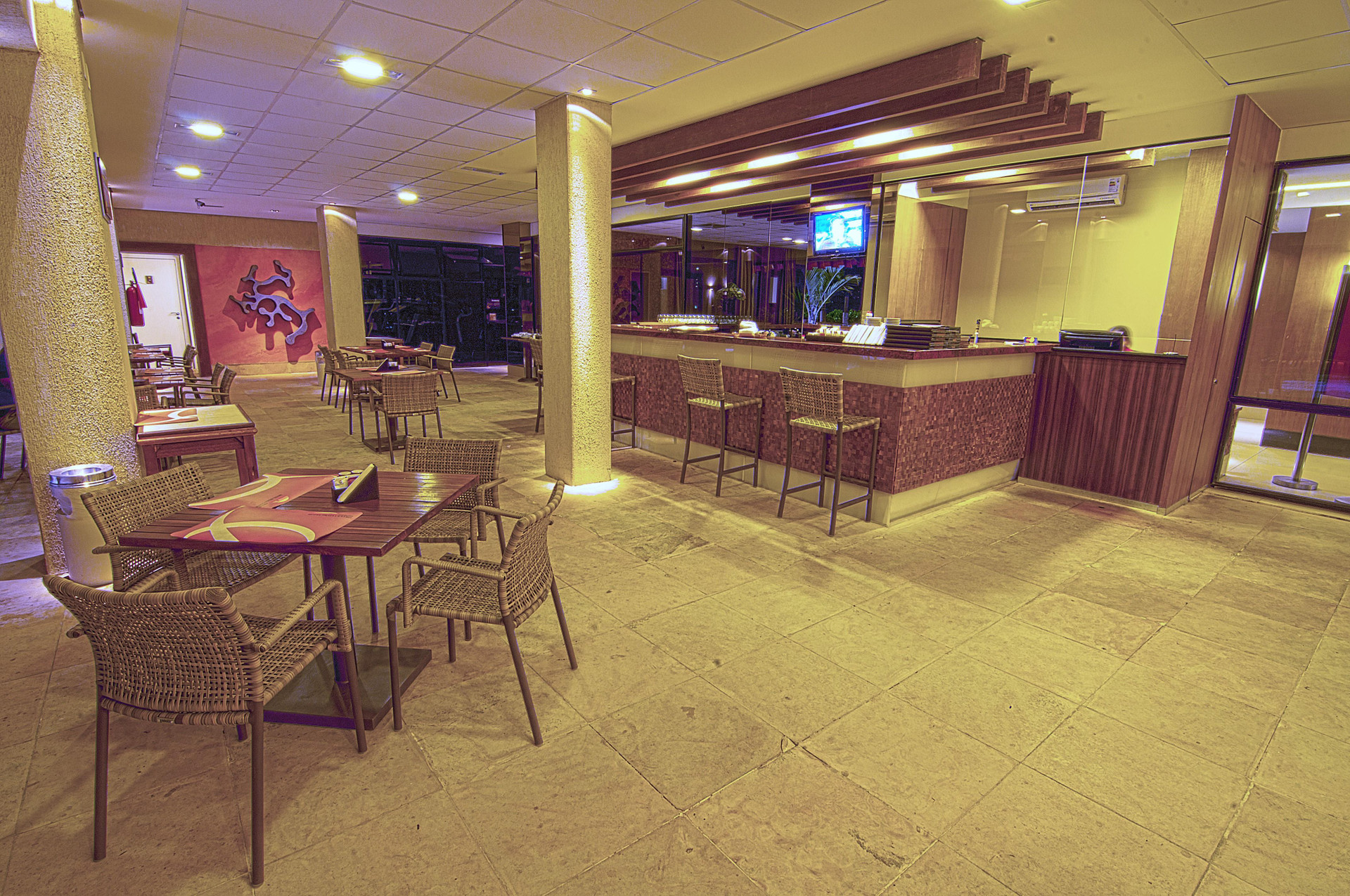 image-housing-carousel