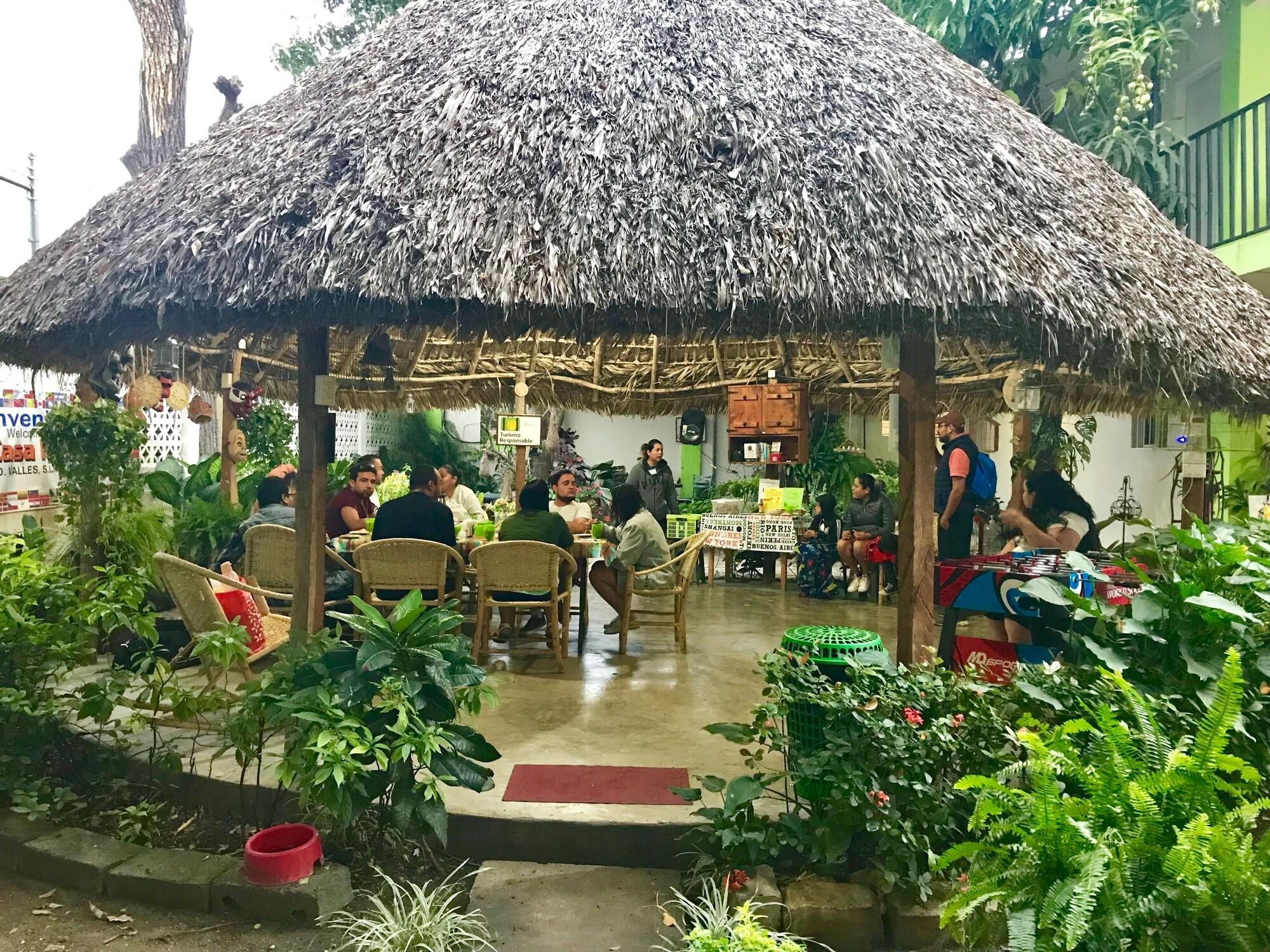 image-housing-carousel