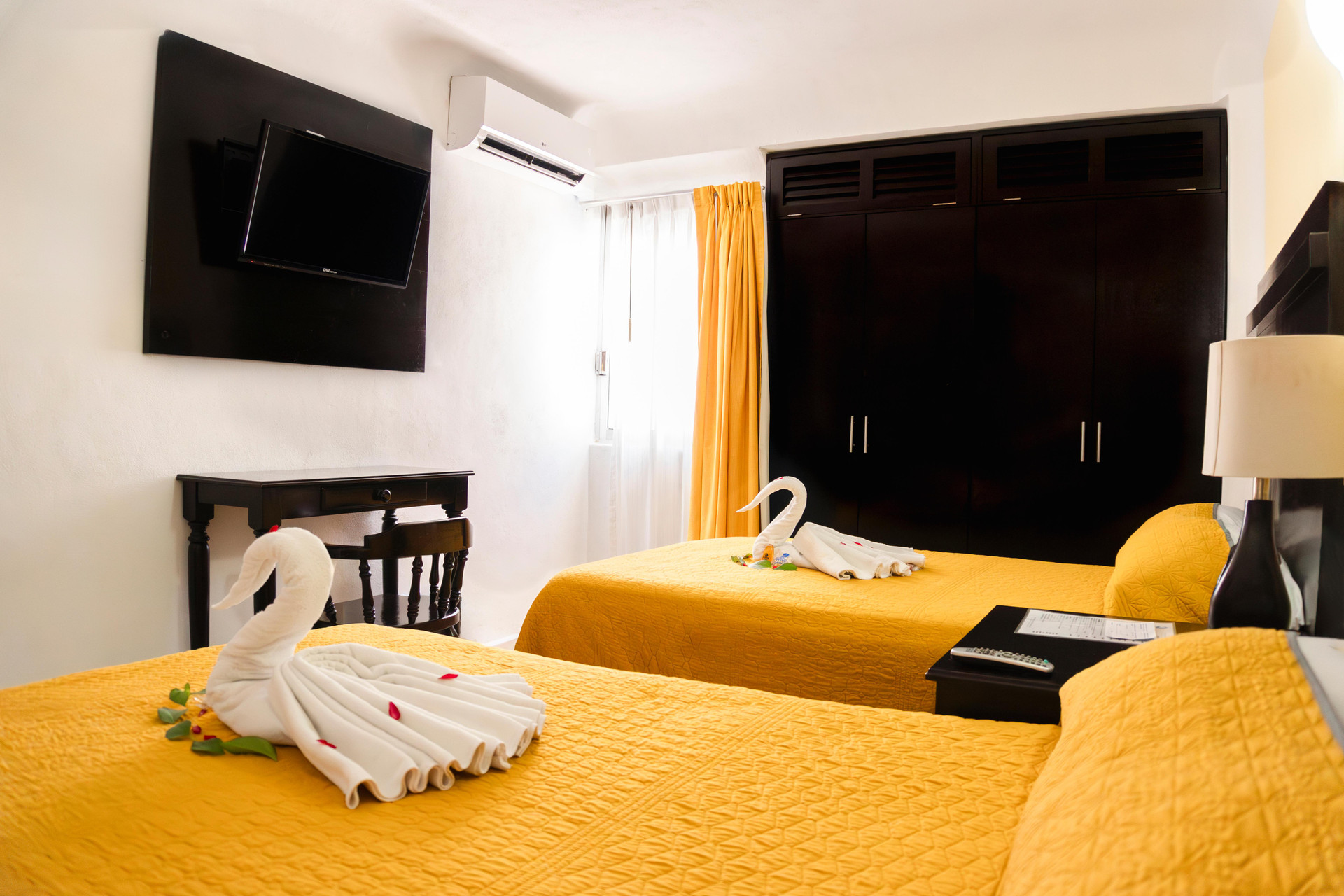 STANDARD CON 2 CAMAS MATRIMONIALES