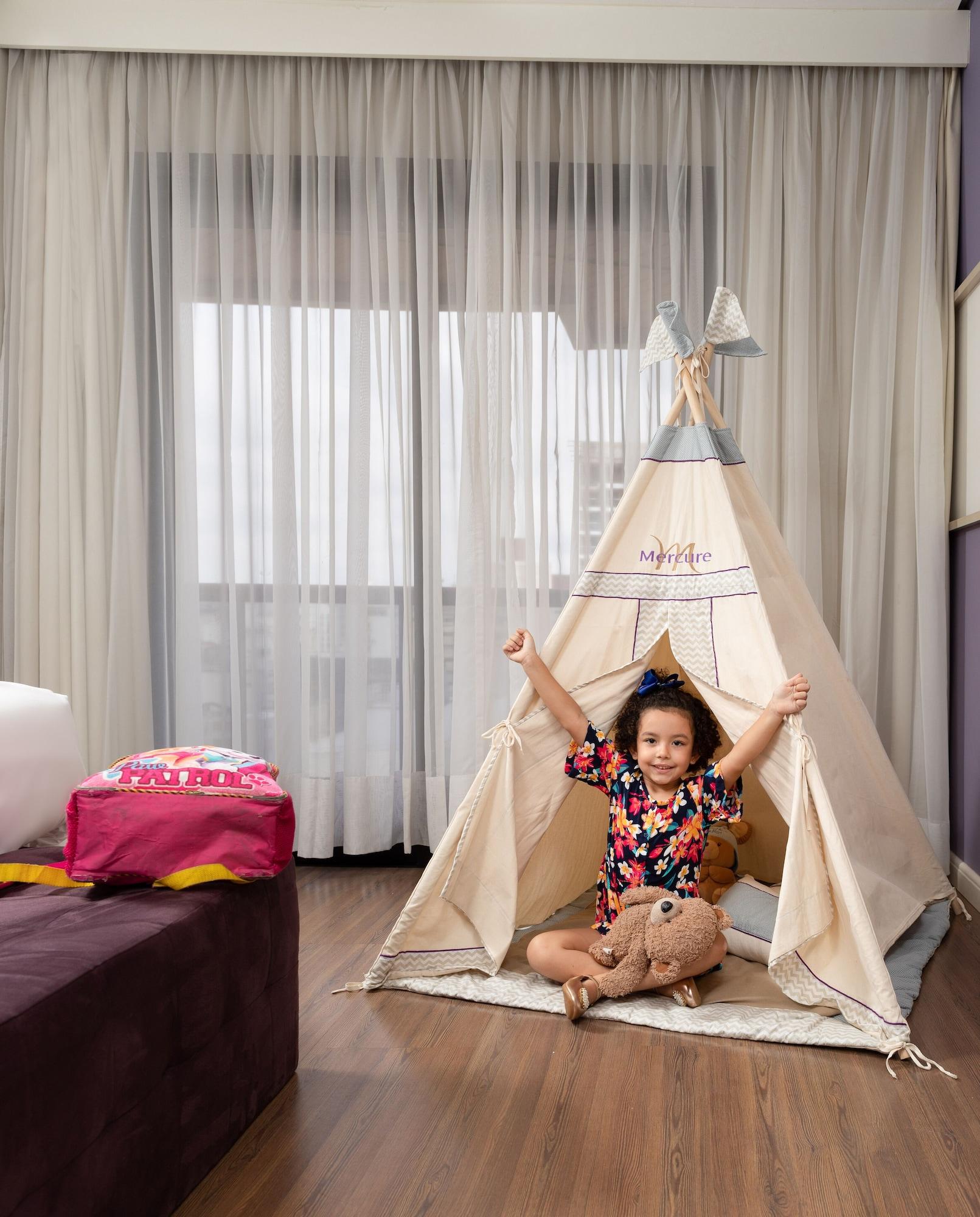 image-housing-carousel