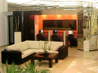 image-housing-carousel