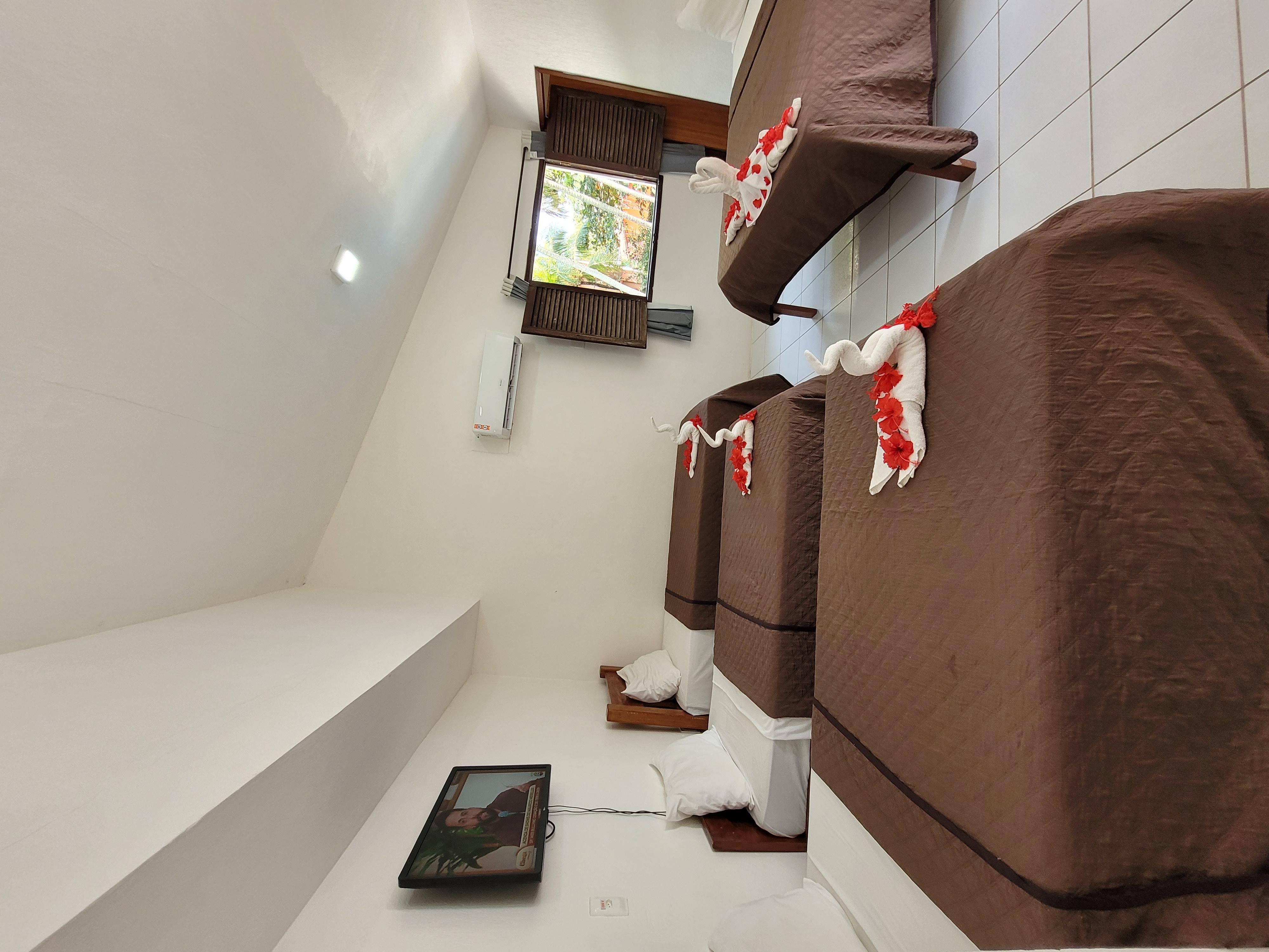image-housing-carousel