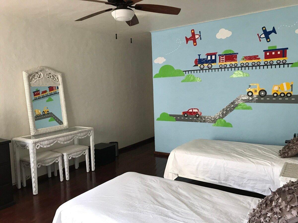 image-housing-carousel