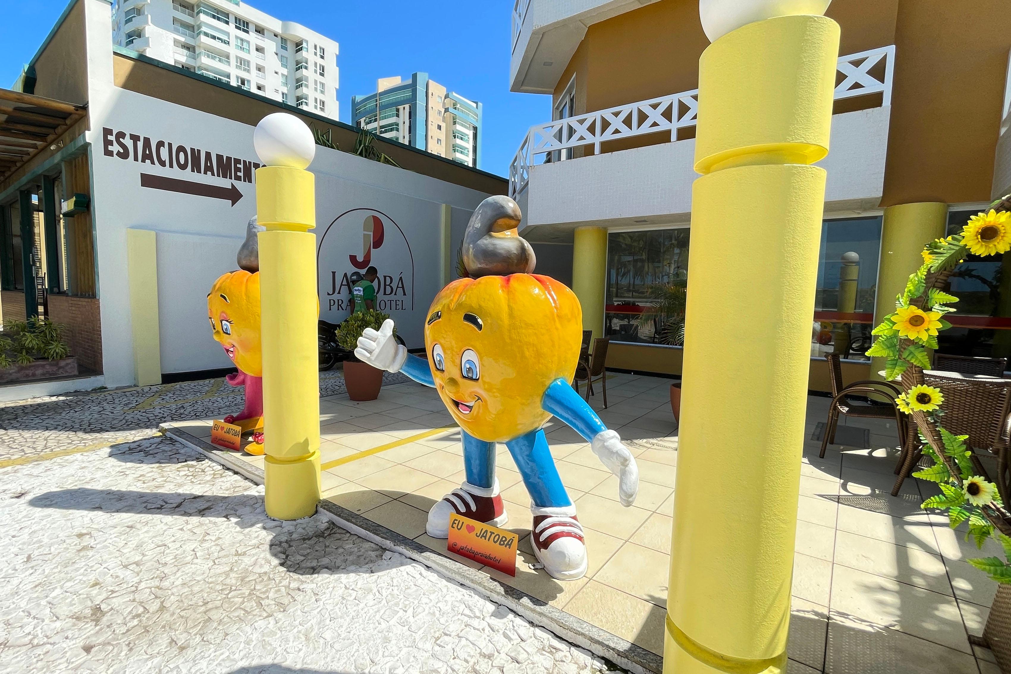 image-housing-carousel