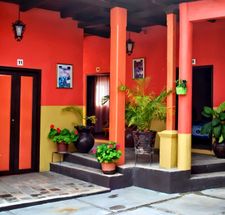 Hotel Lirice Colonial.