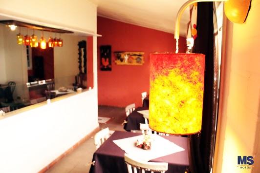 image-housing-carousel