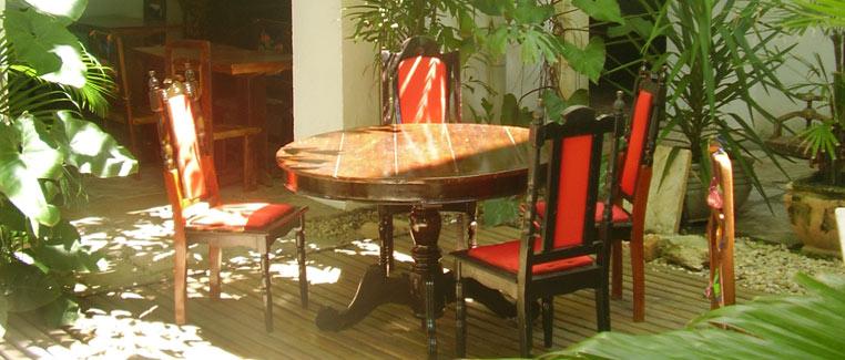 image-housing-carousel