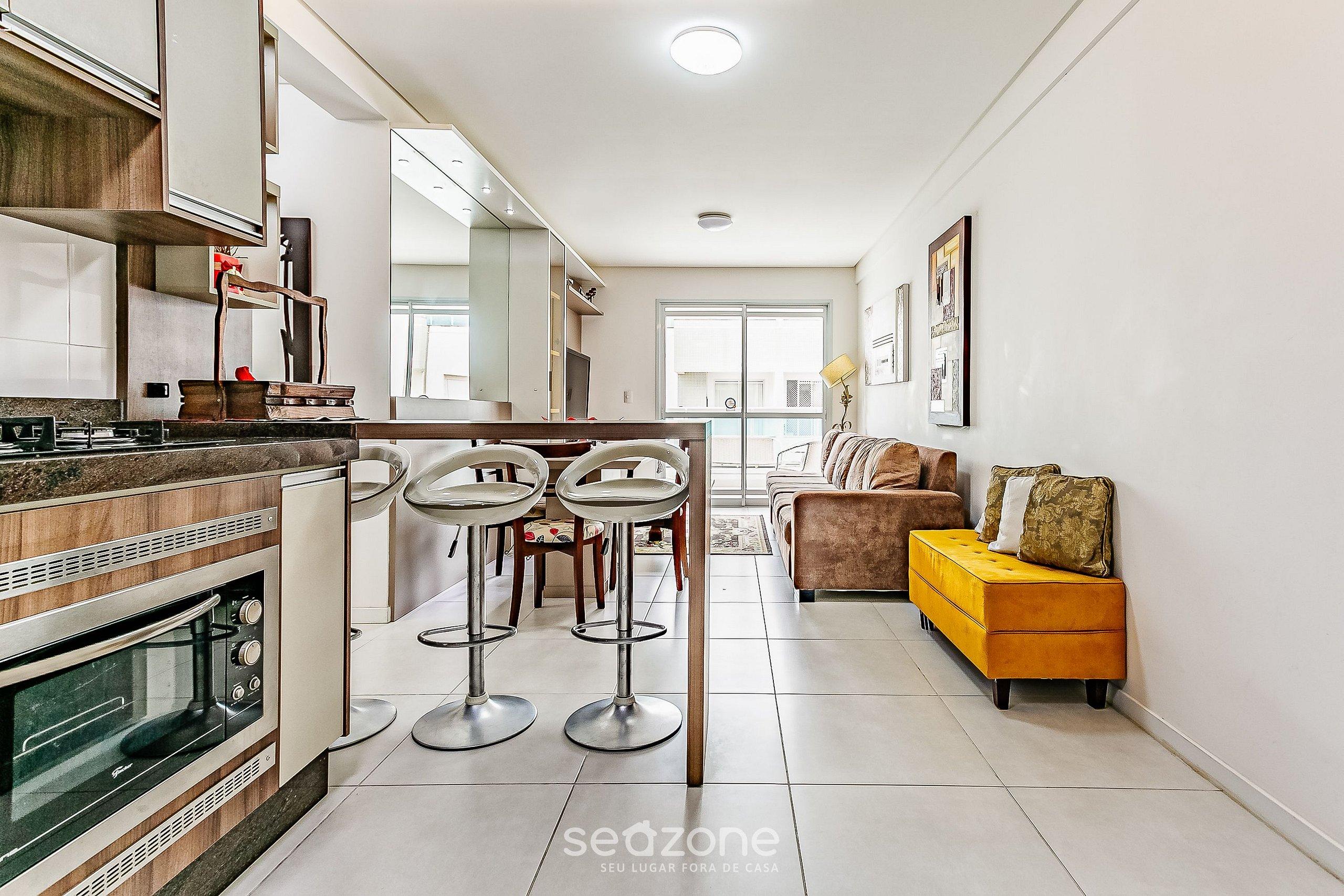 image-housing-carousel