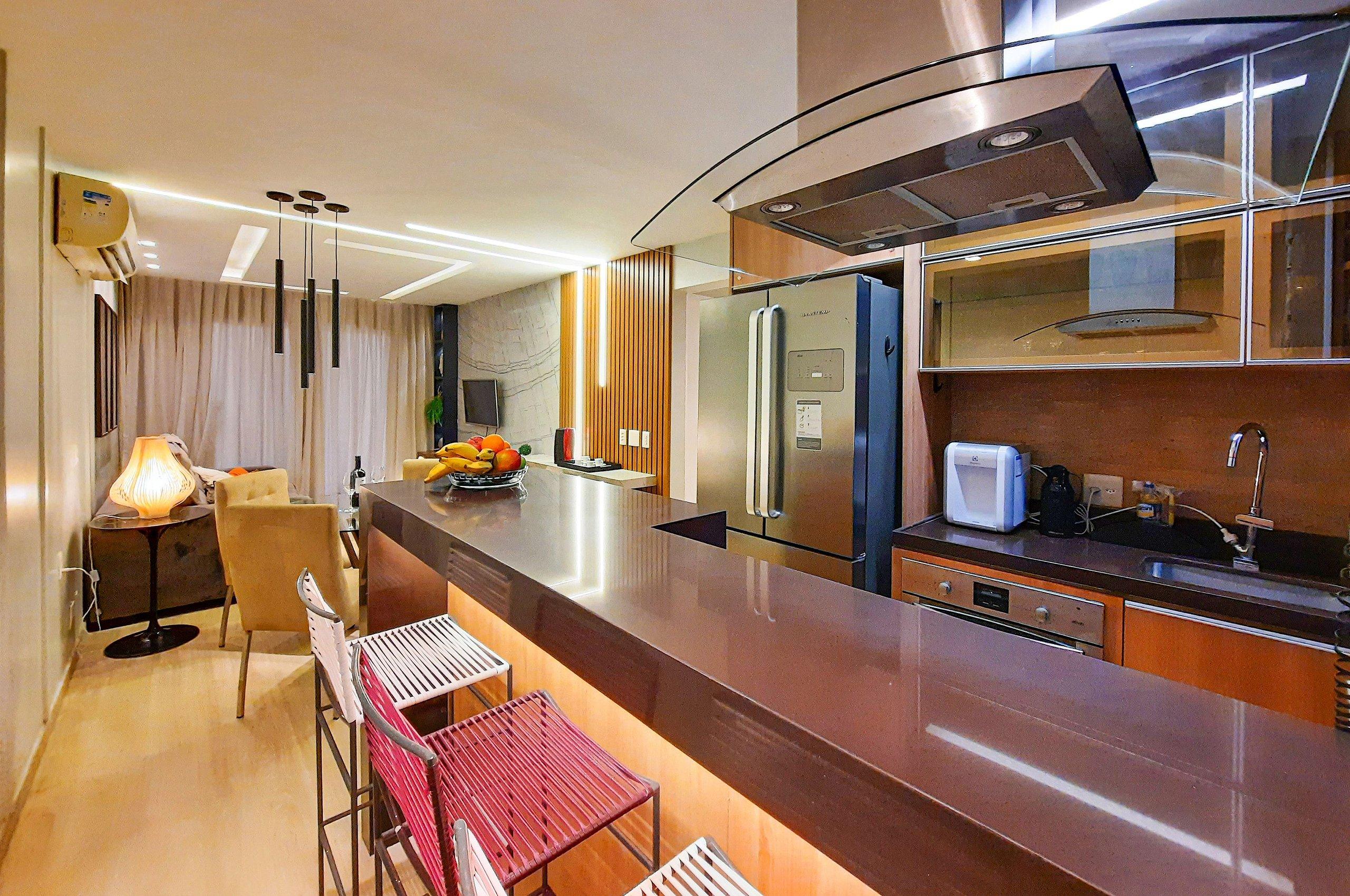 image-housing-carousel