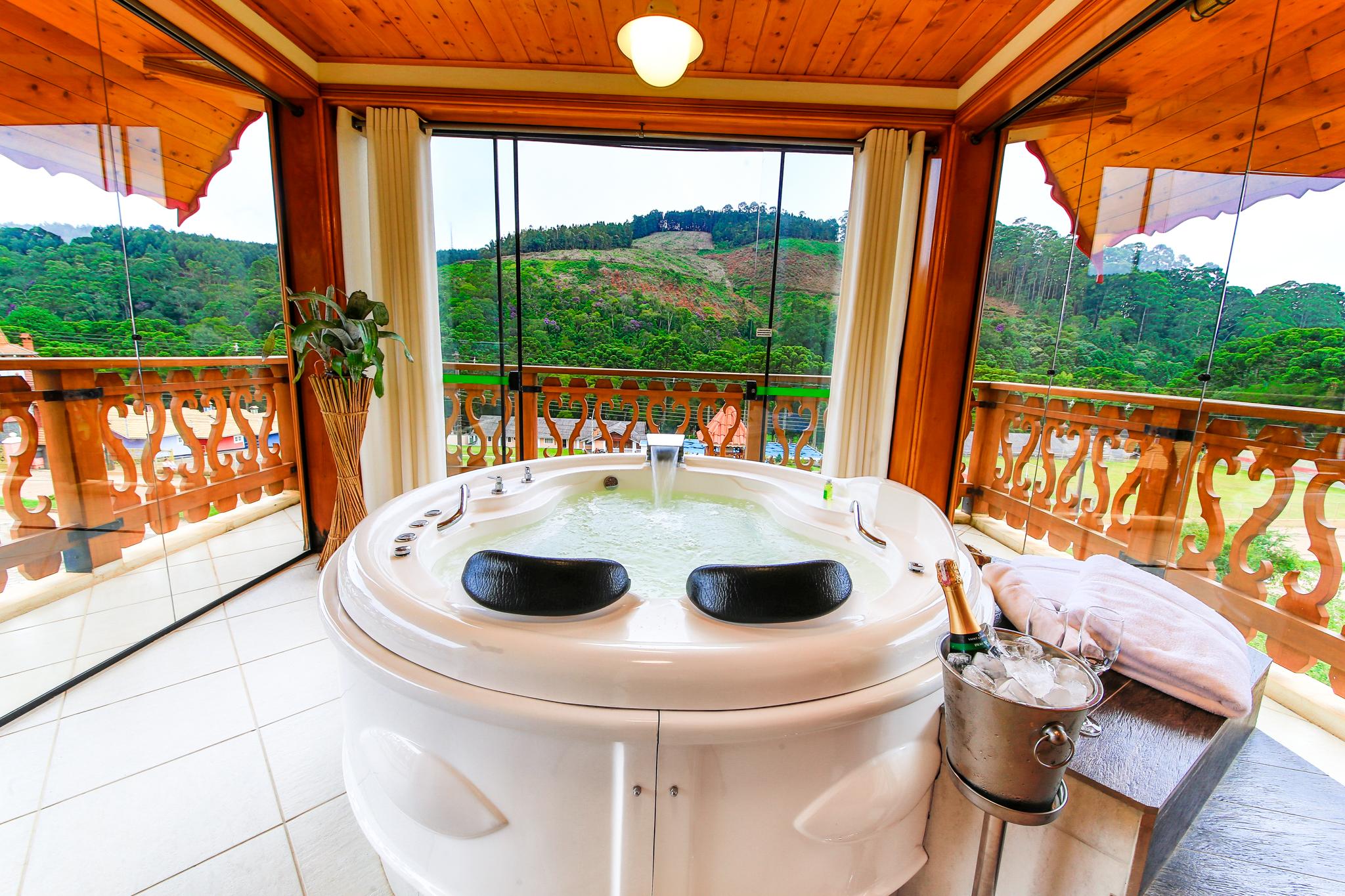 image-housing-carousel