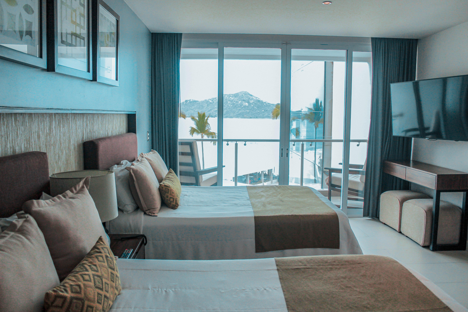 Habitación Doble Estándar con Vista Parcial del Mar
