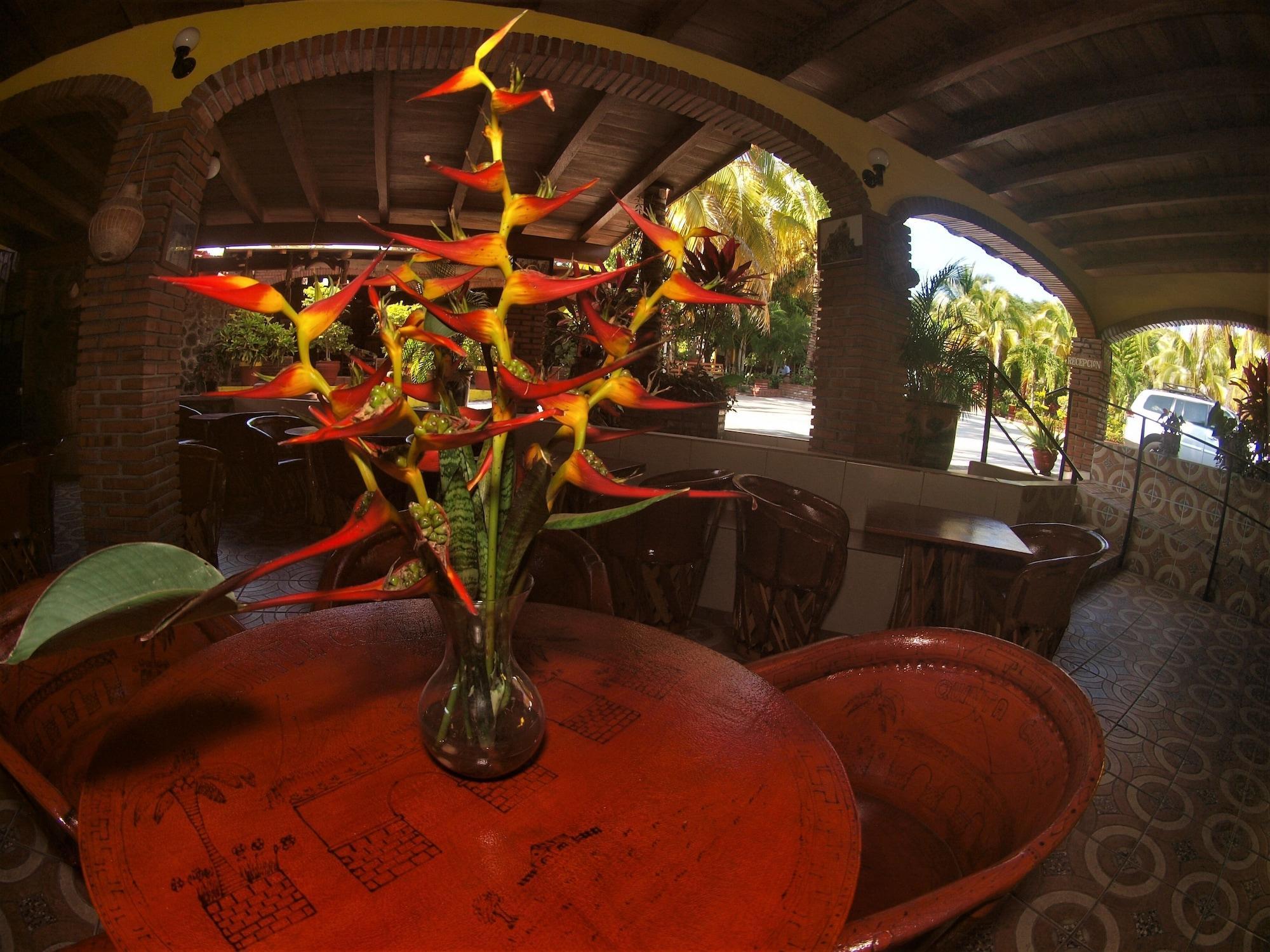 image-housing-carousel