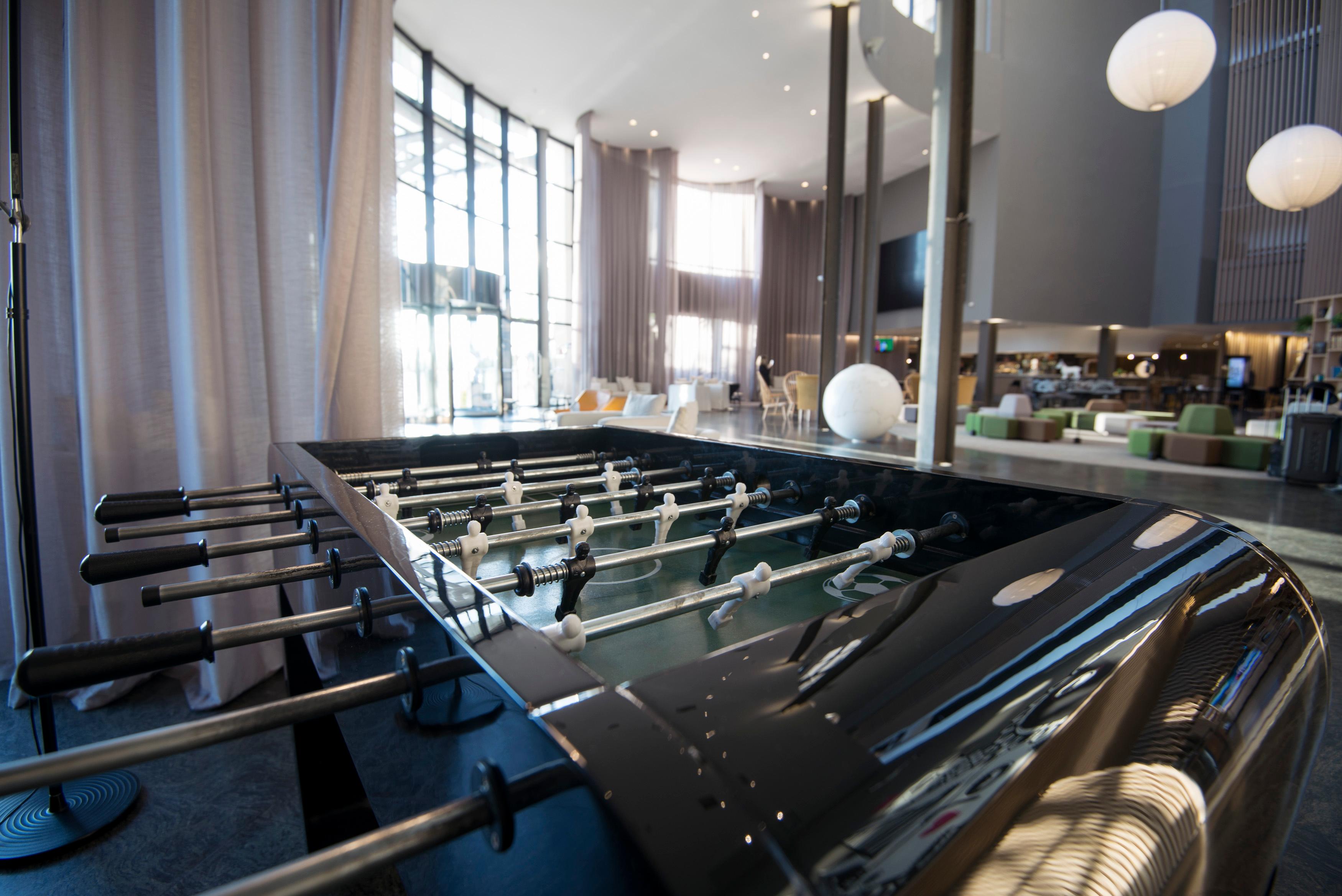 image-housing-carousel