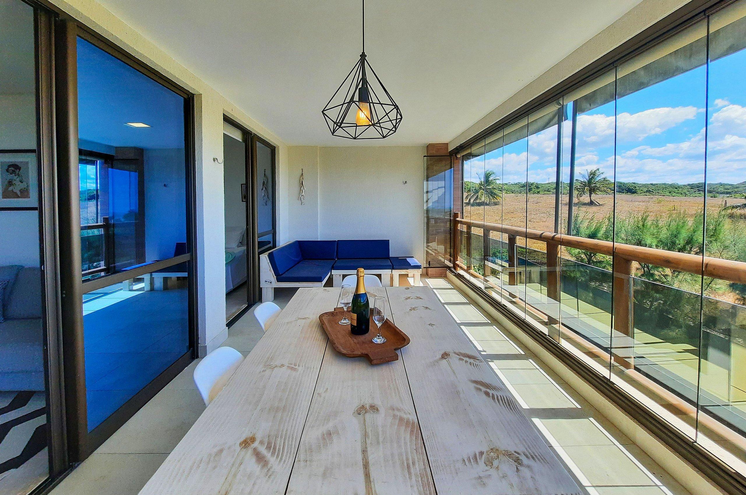 image-housing-carousel