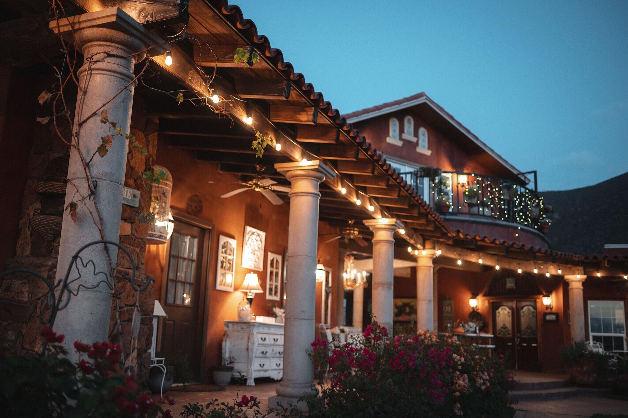 image-housing-carousel