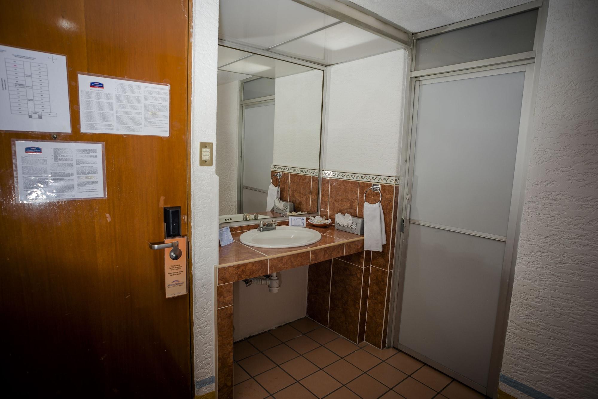 image-housing-carousel