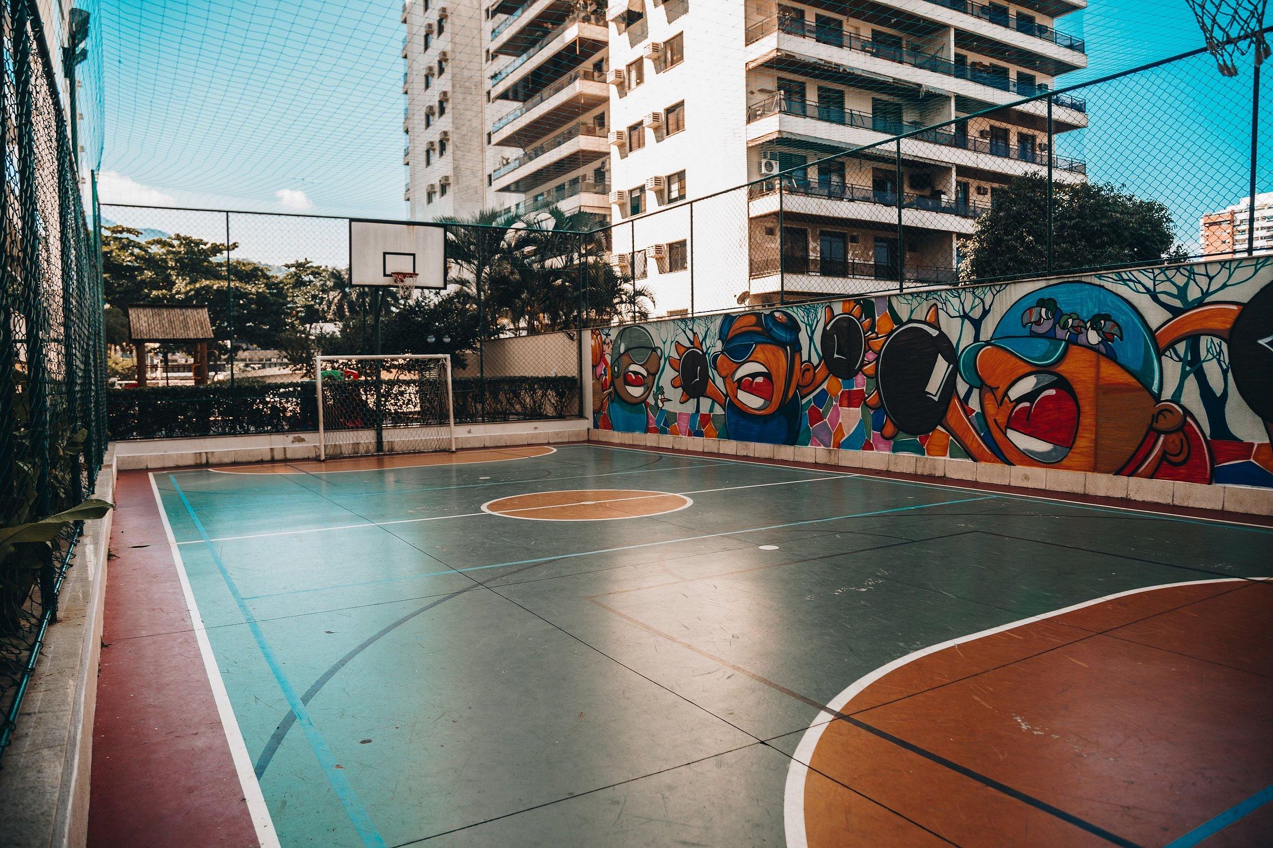 image-housing-carousel