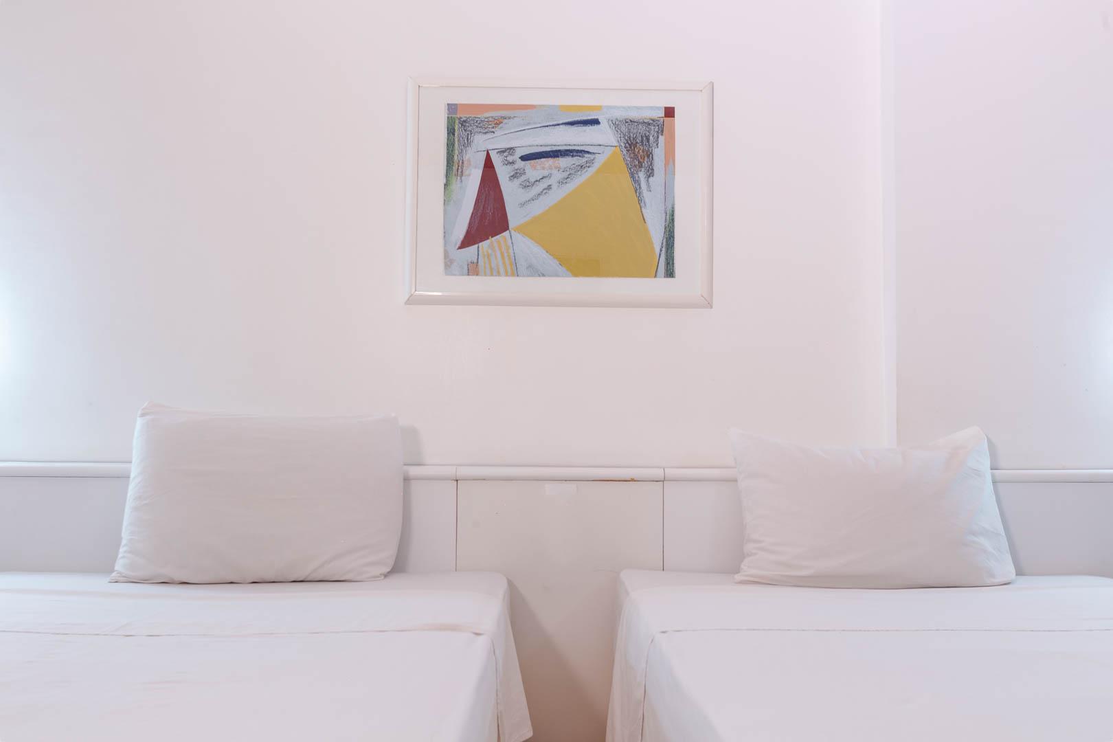 image-housing-carousel