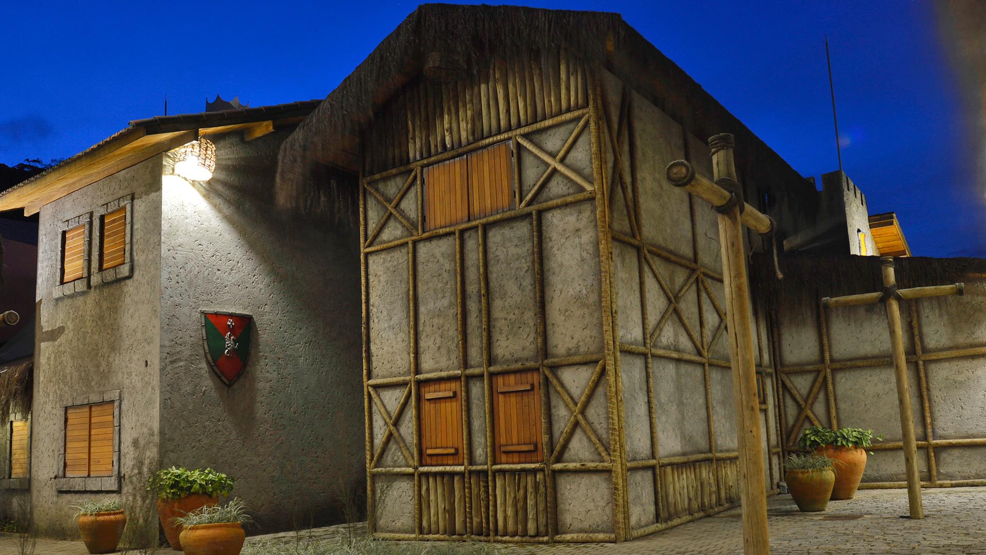 image-housing-carousel