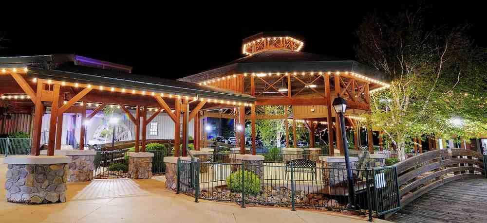 image-housing-carousel