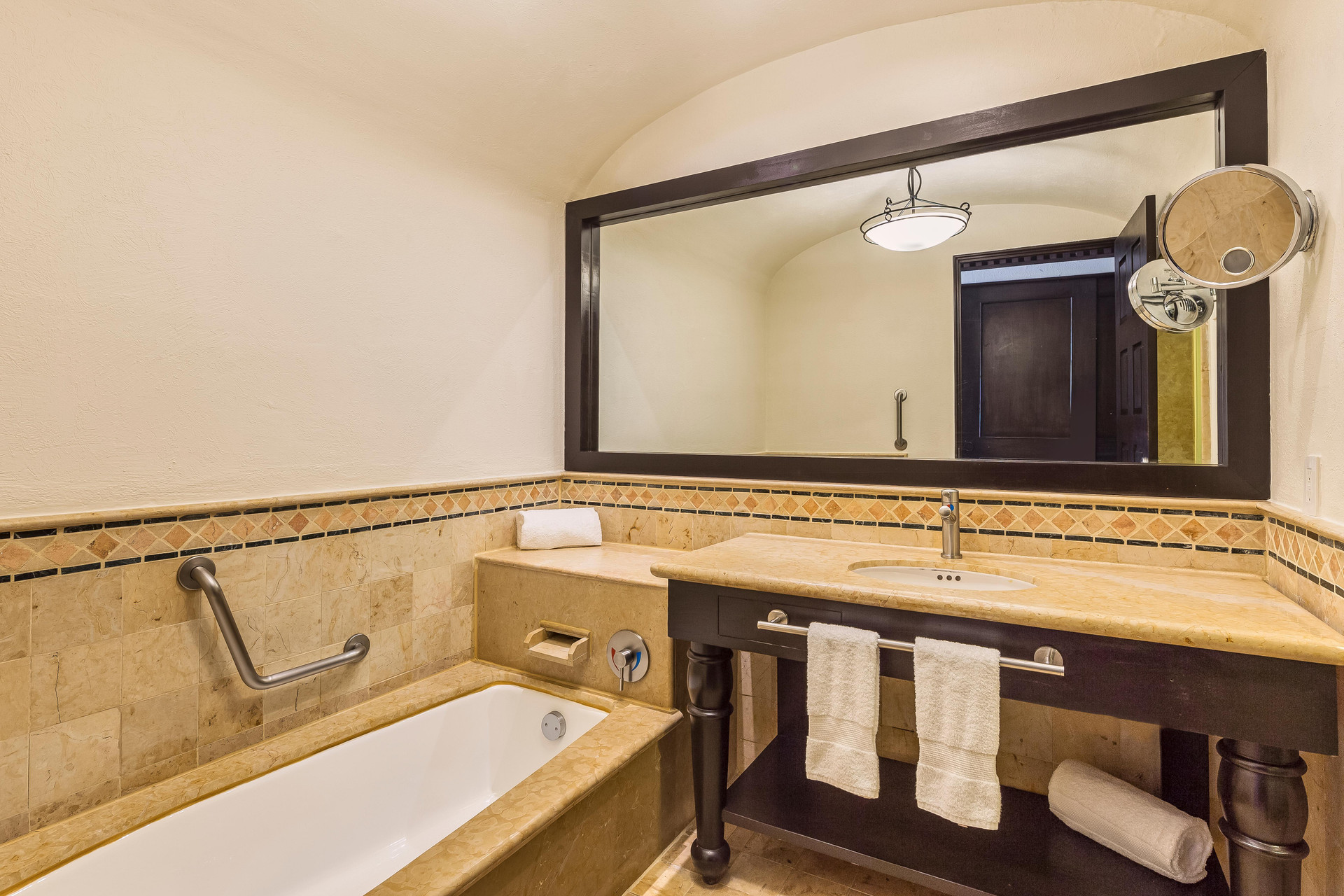 Deluxe Room, 1 King
