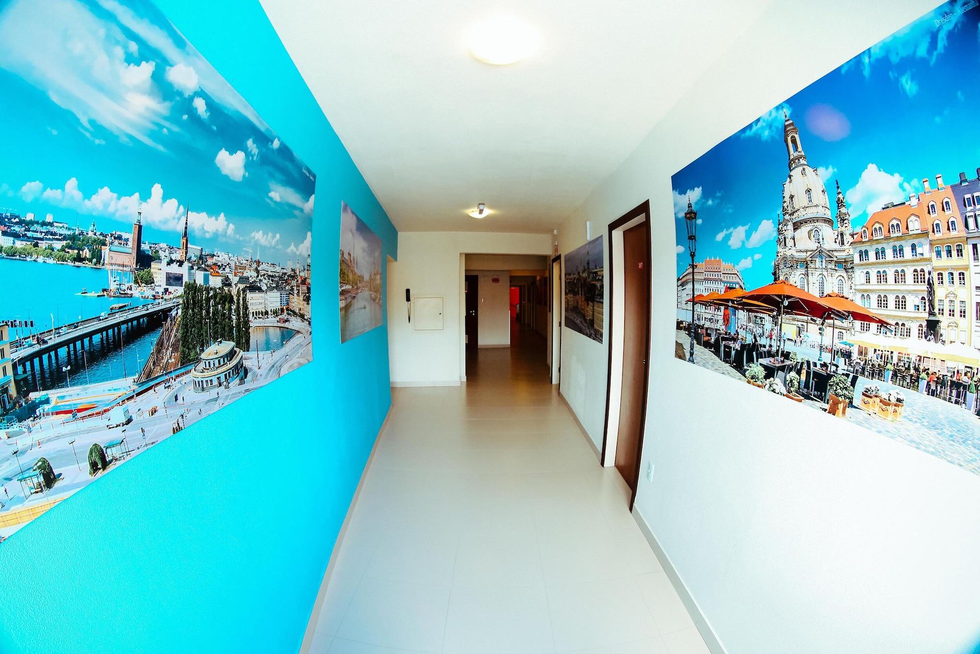 image-housing-carousel