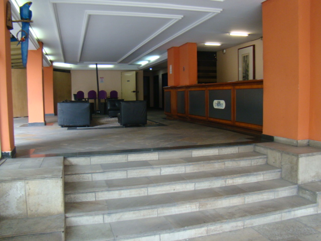 image-housing-carousel