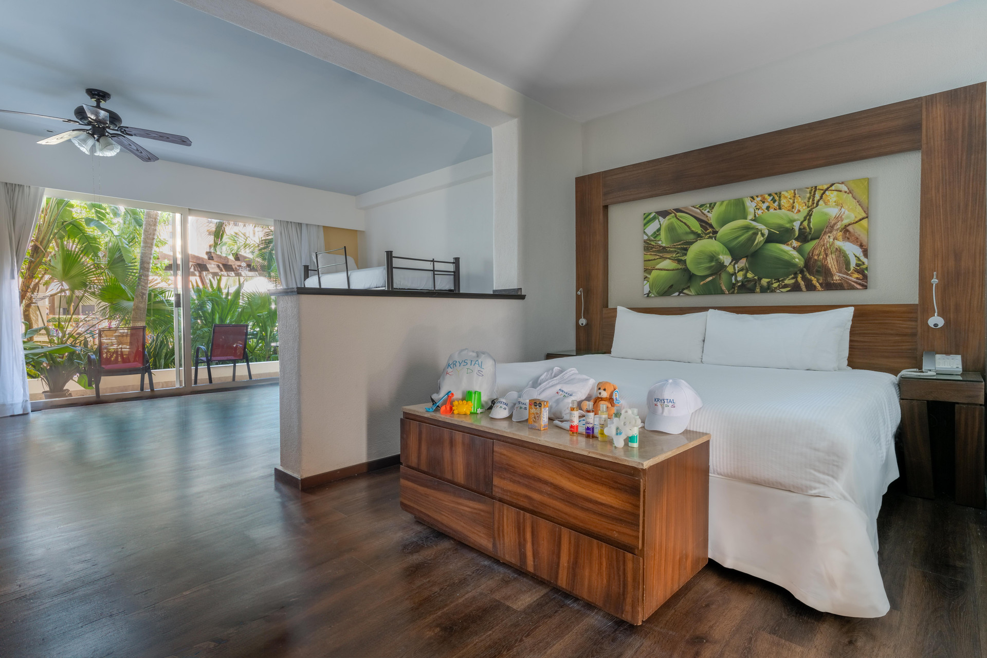 Habitación Familia -5 personas- Estándar con Vista al Jardín