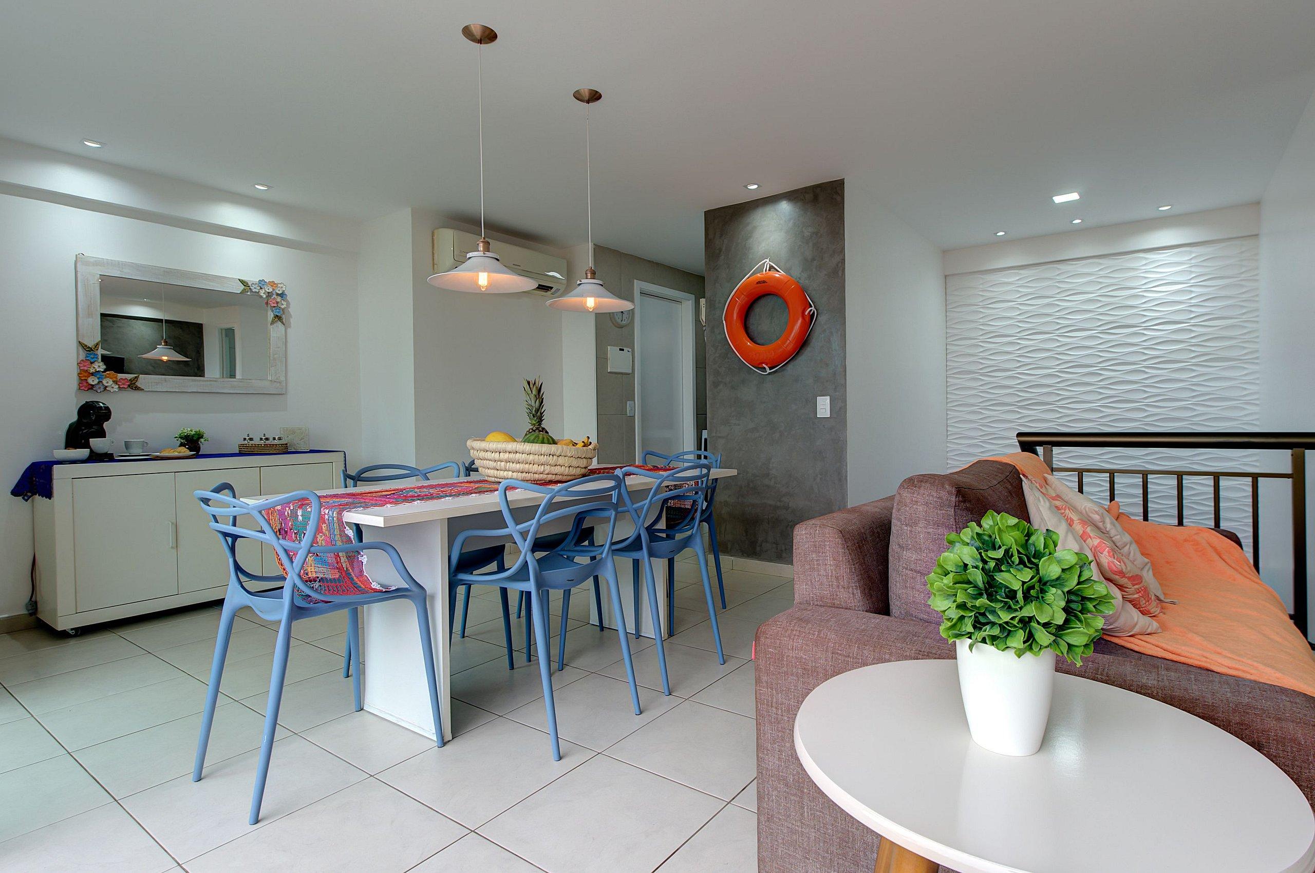 image-housing-carousel