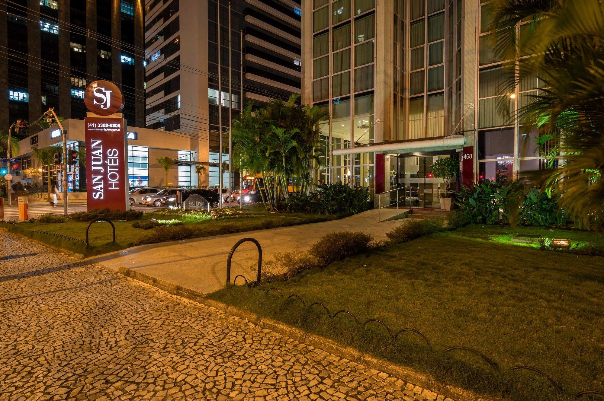 image-housing-carousel
