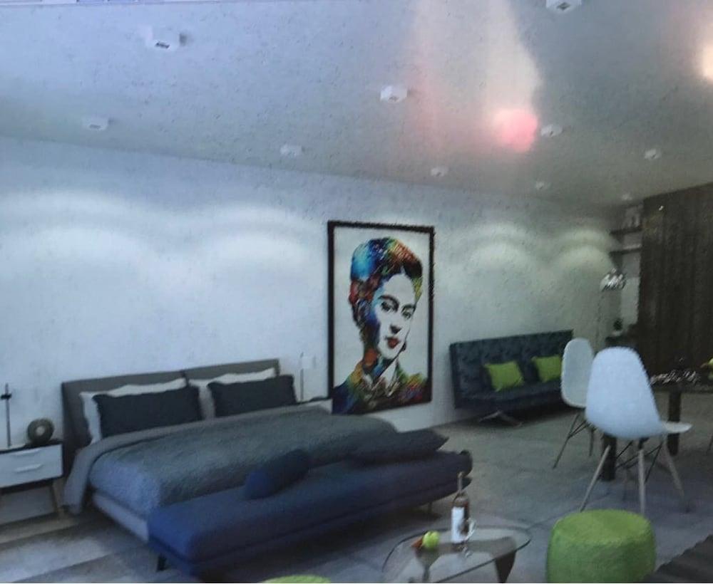 image-housing-carousel