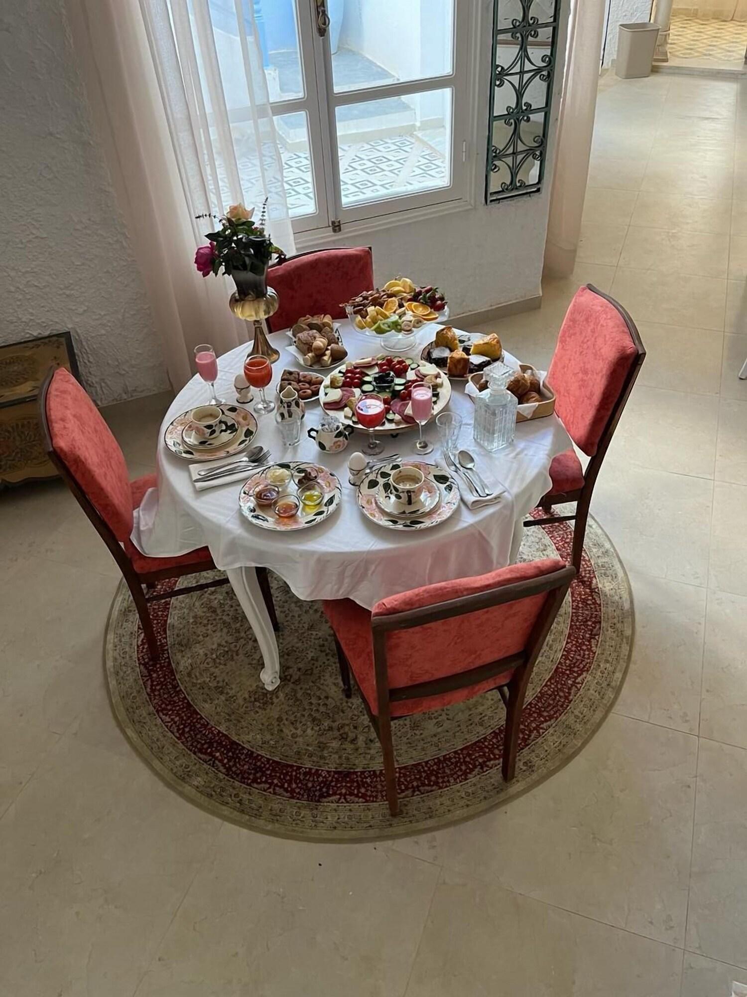 image-housing-carousel
